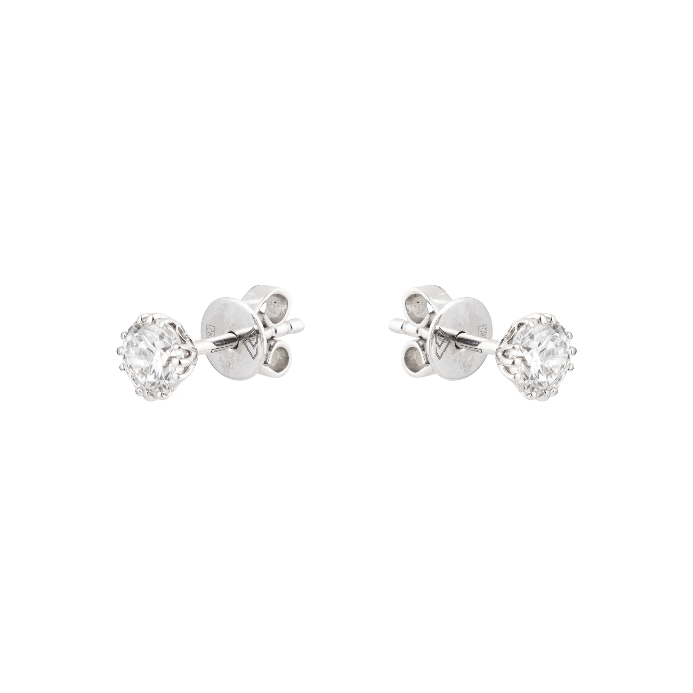 Green Diamond busettes made of gold with 0.5 carat diamonds