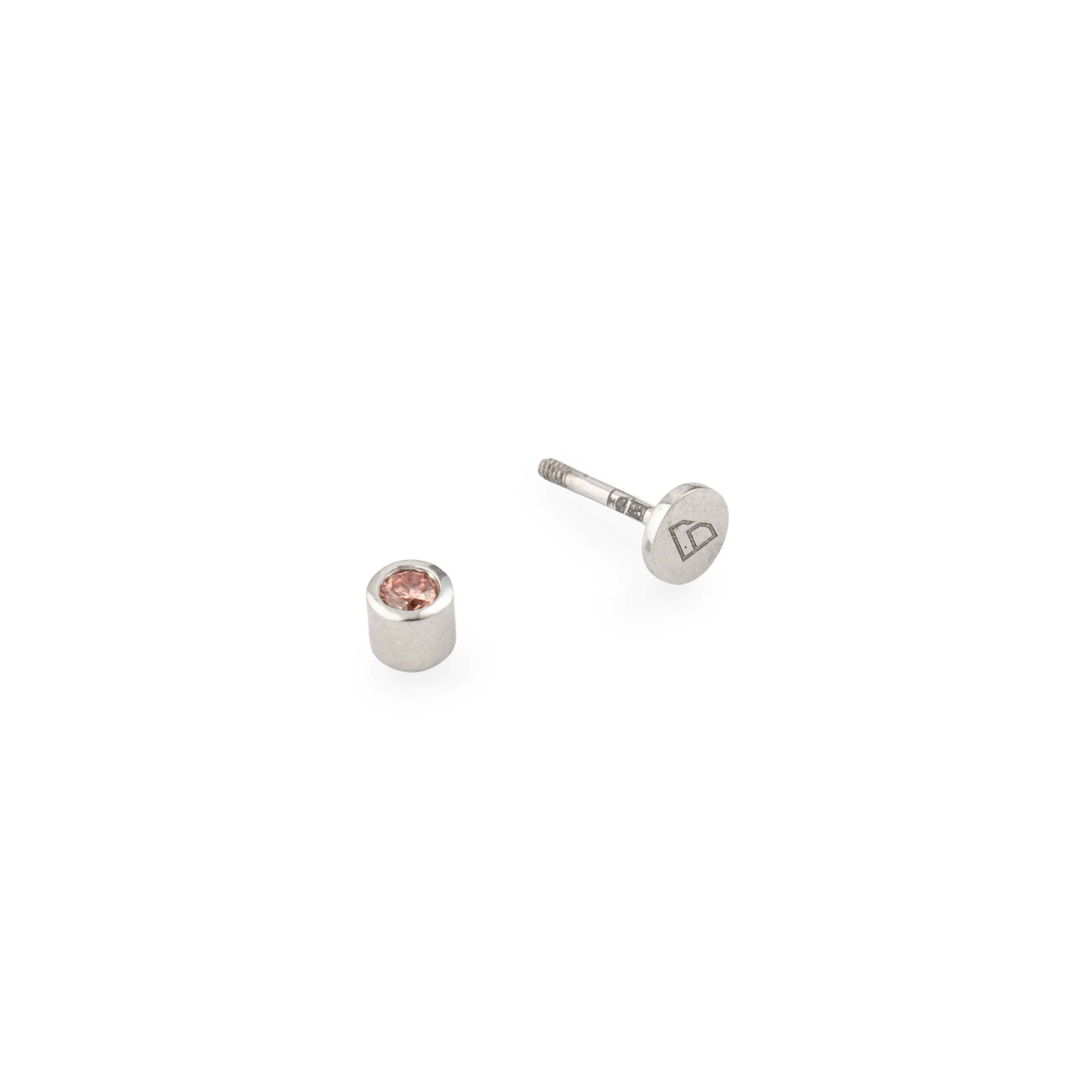 Piercing helix made of gold circle with 1.5 mm diamond