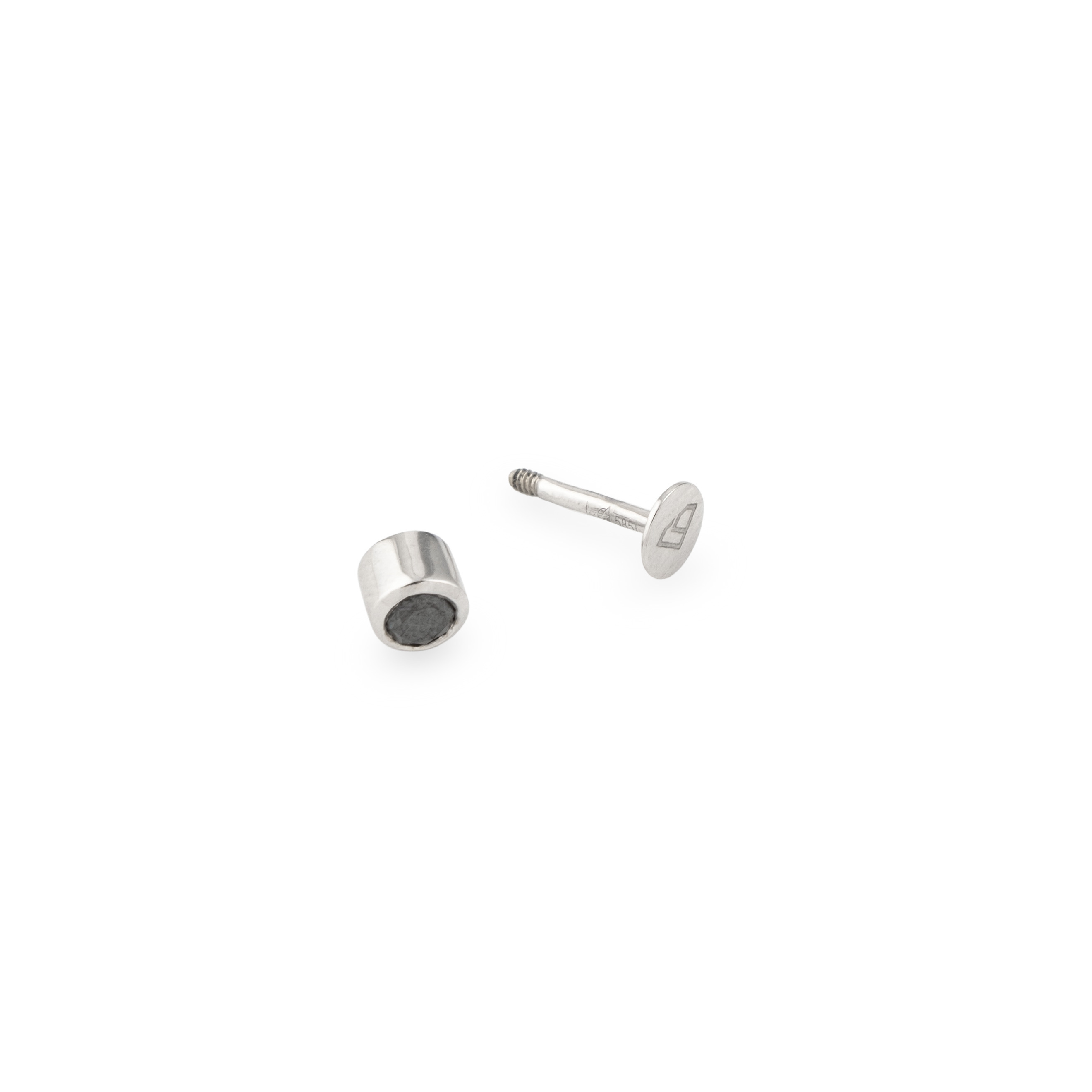 Piercing-helix circle of gold with a diamond of 3 mm