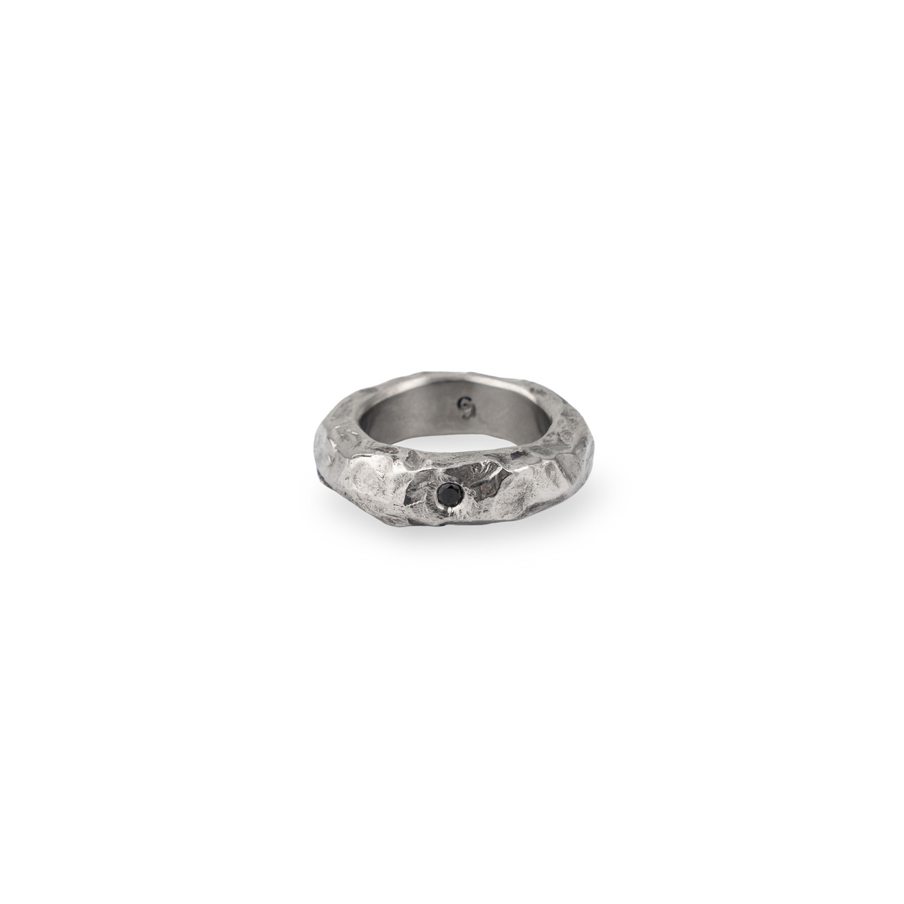 grani jewelry серебряное кольцо dip с изумрудом Grani Jewelry Кольцо Dash с чёрной шпинелью