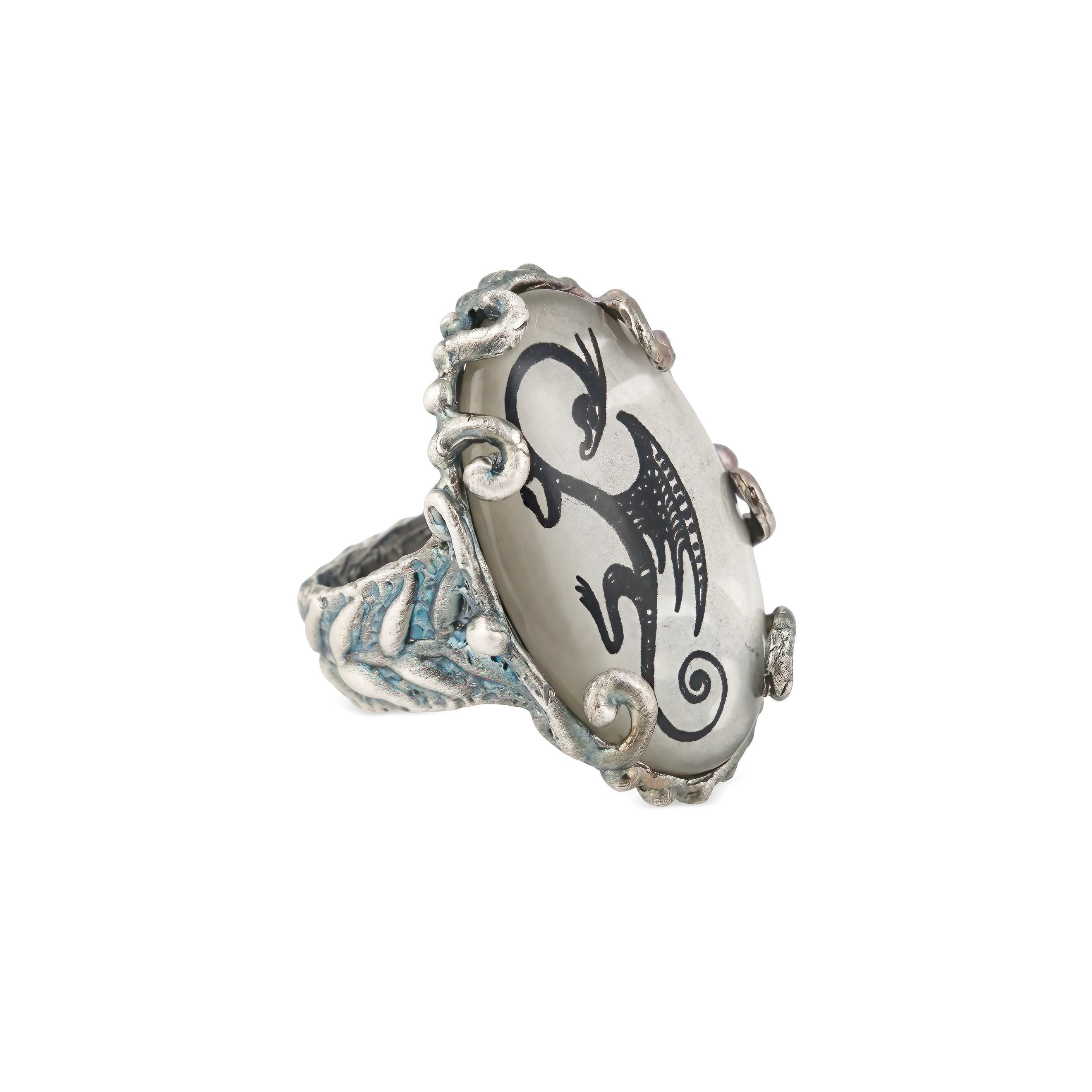A large dragon ring