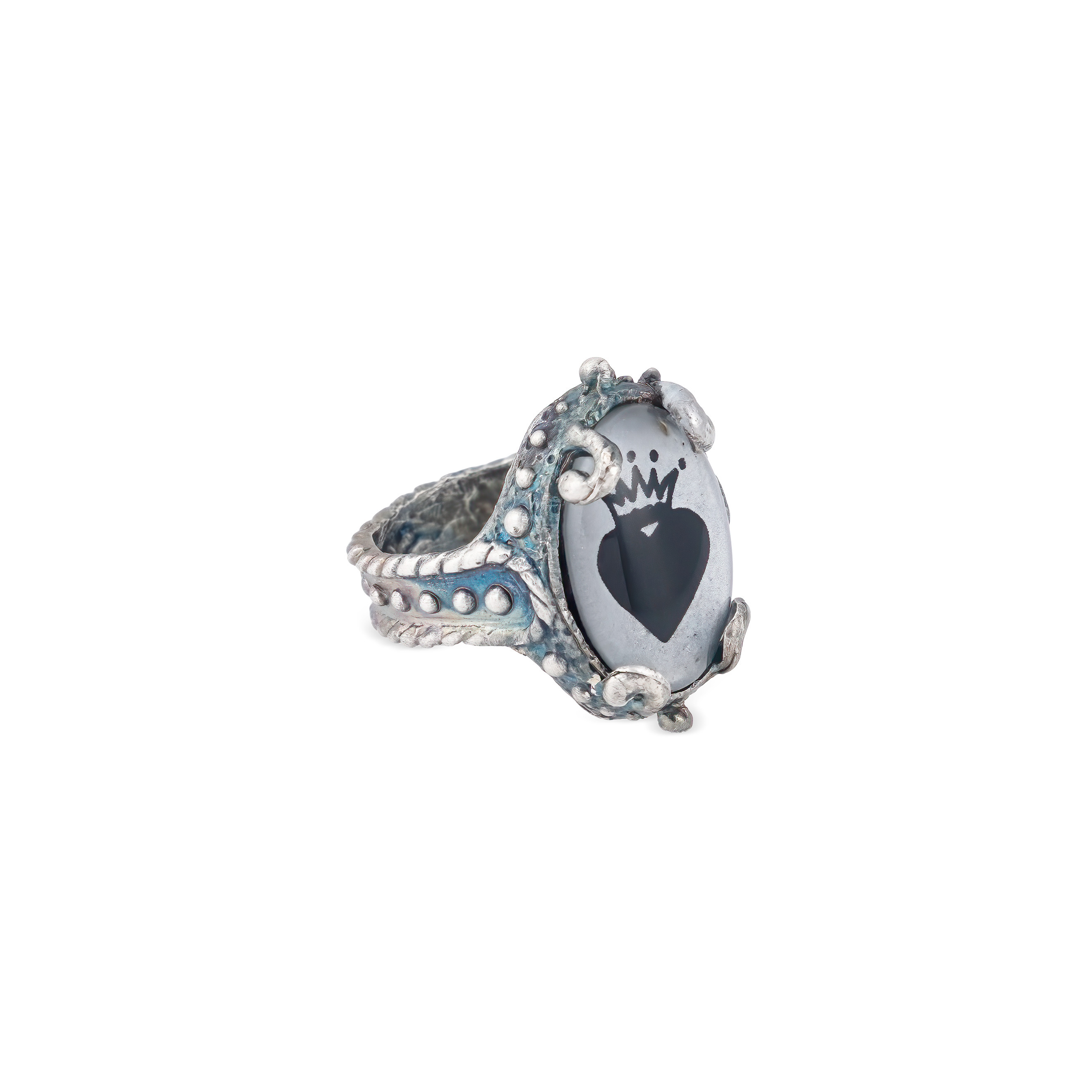 A small Heart ring with a crown
