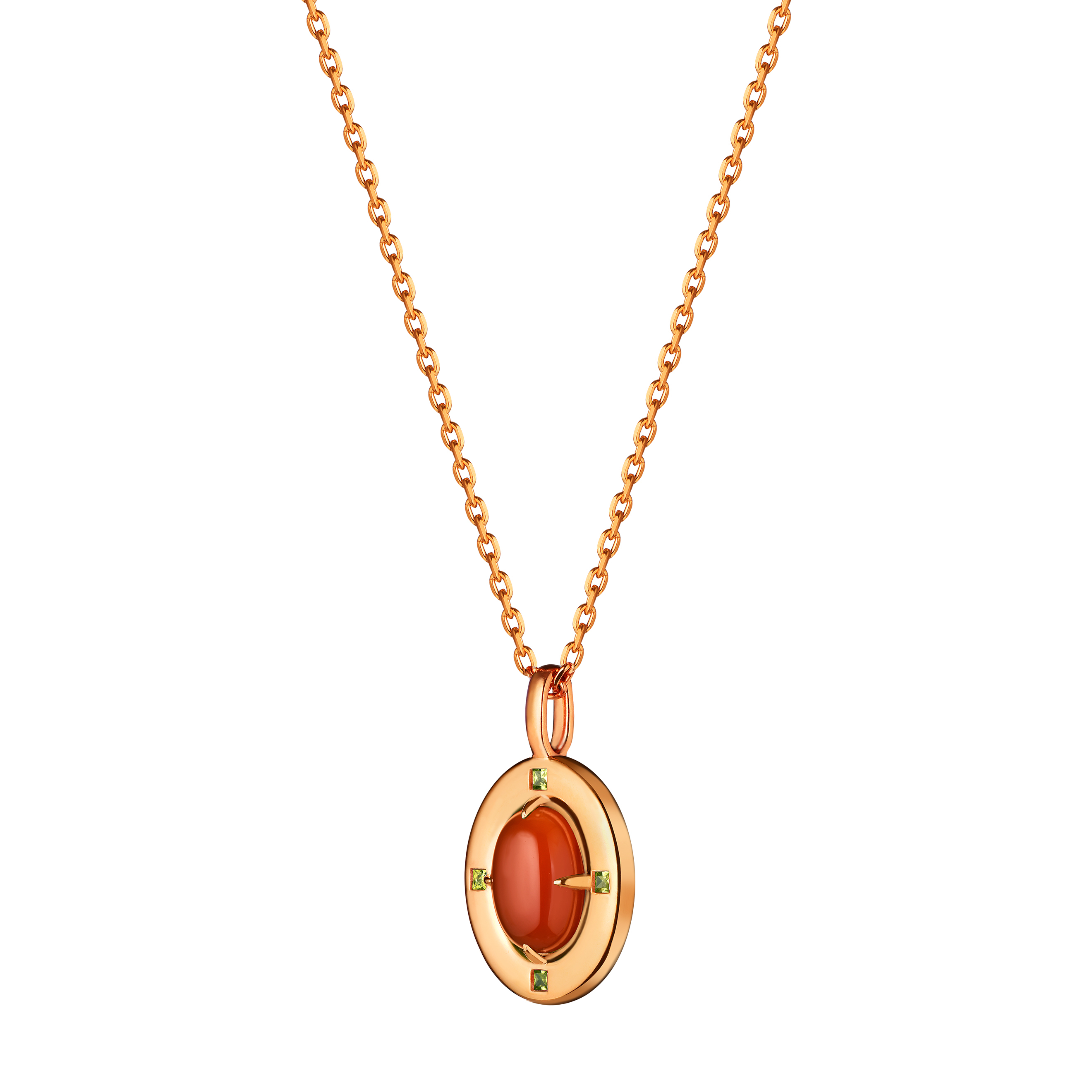 Oval gilded silver pendant with carnelian and chrysolite