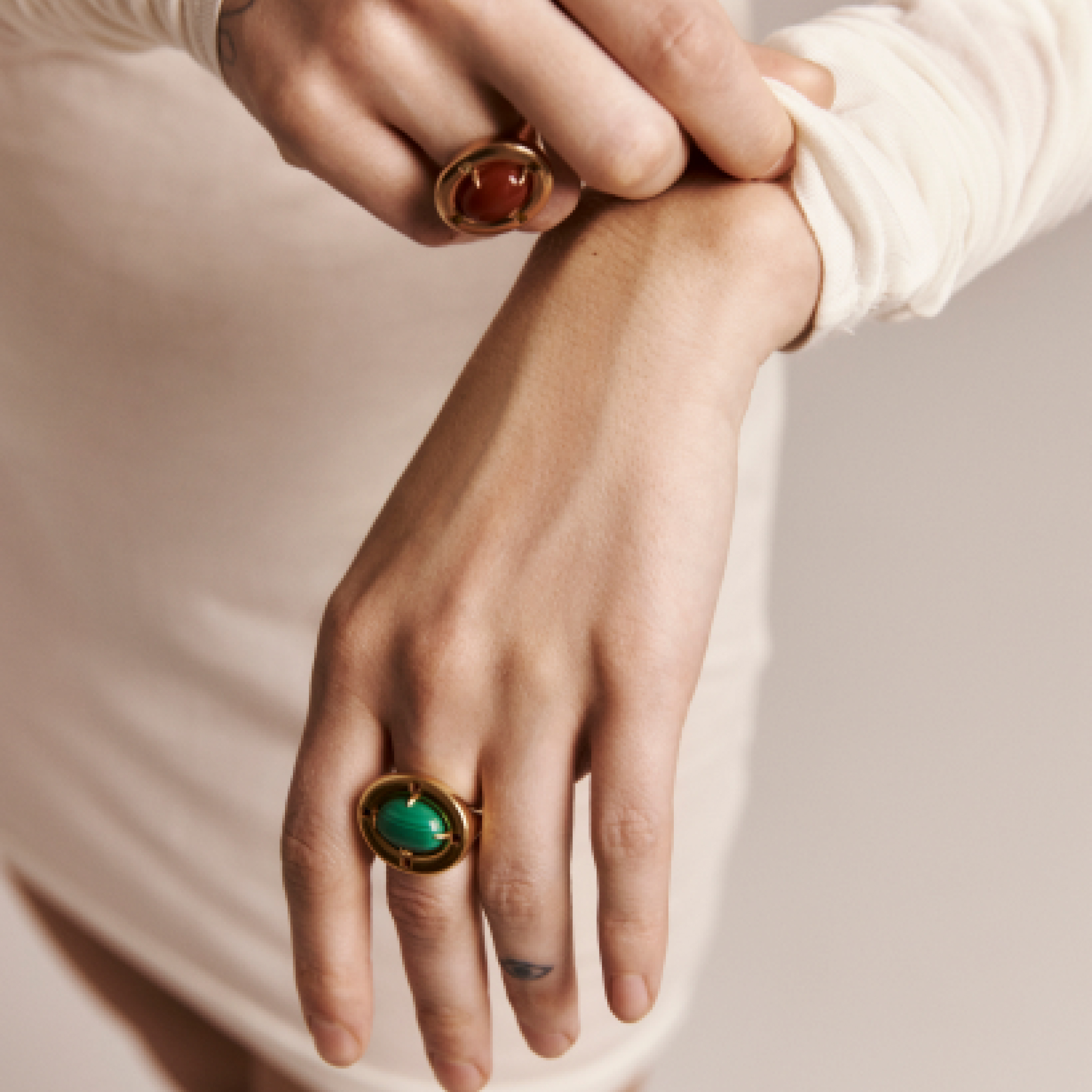 Oval Ring With Malachite And Amethysts