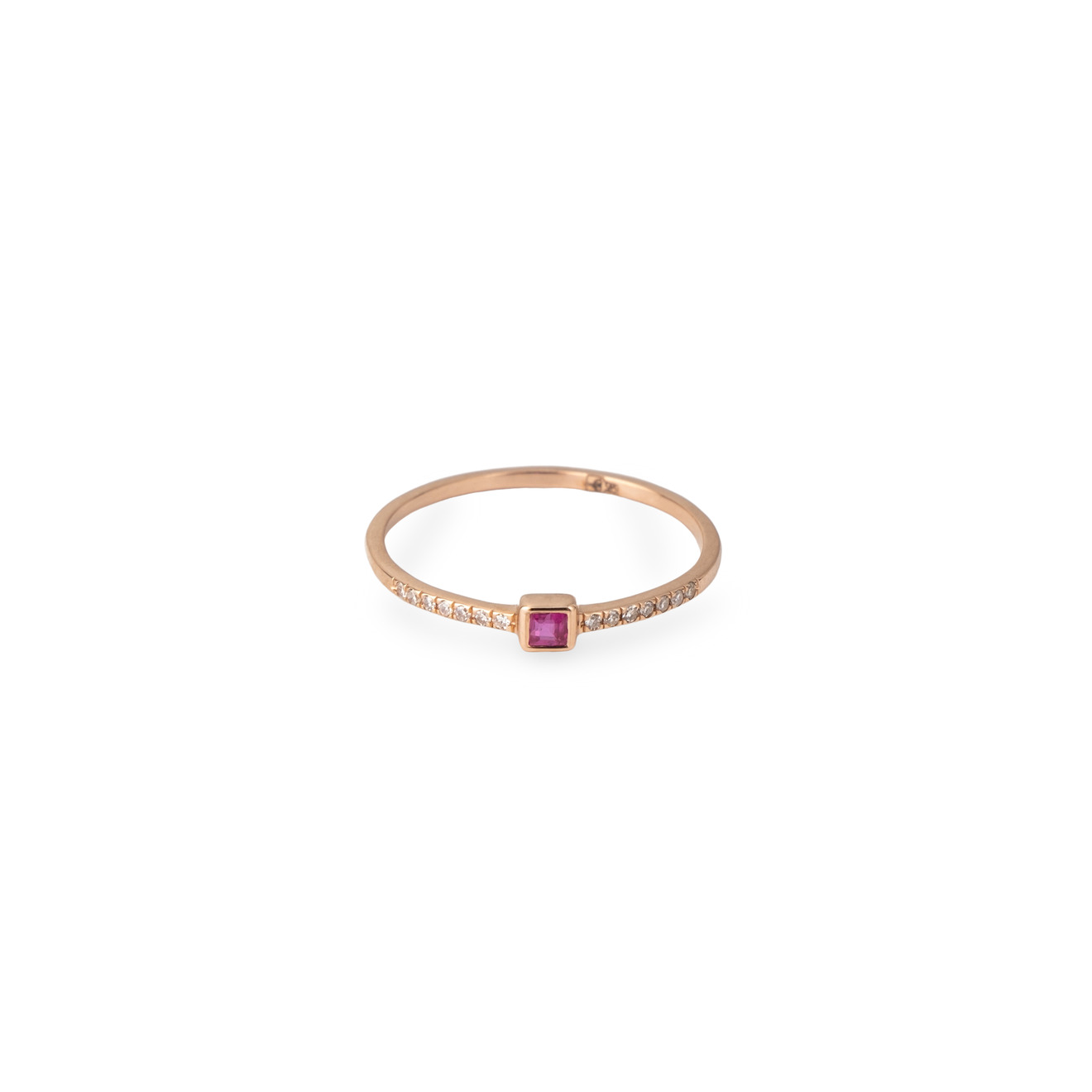 цена 35.02 Тонкое кольцо из розового золота с квадратным рубином и бриллиантами