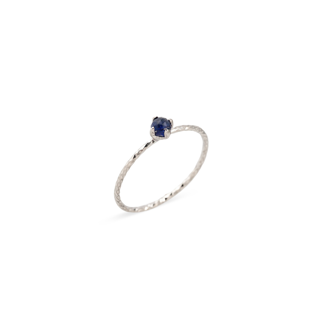 mates позолоченное тонкое кольцо из серебра с круглым рубином Mates Кольцо из серебра с круглым синим сапфиром