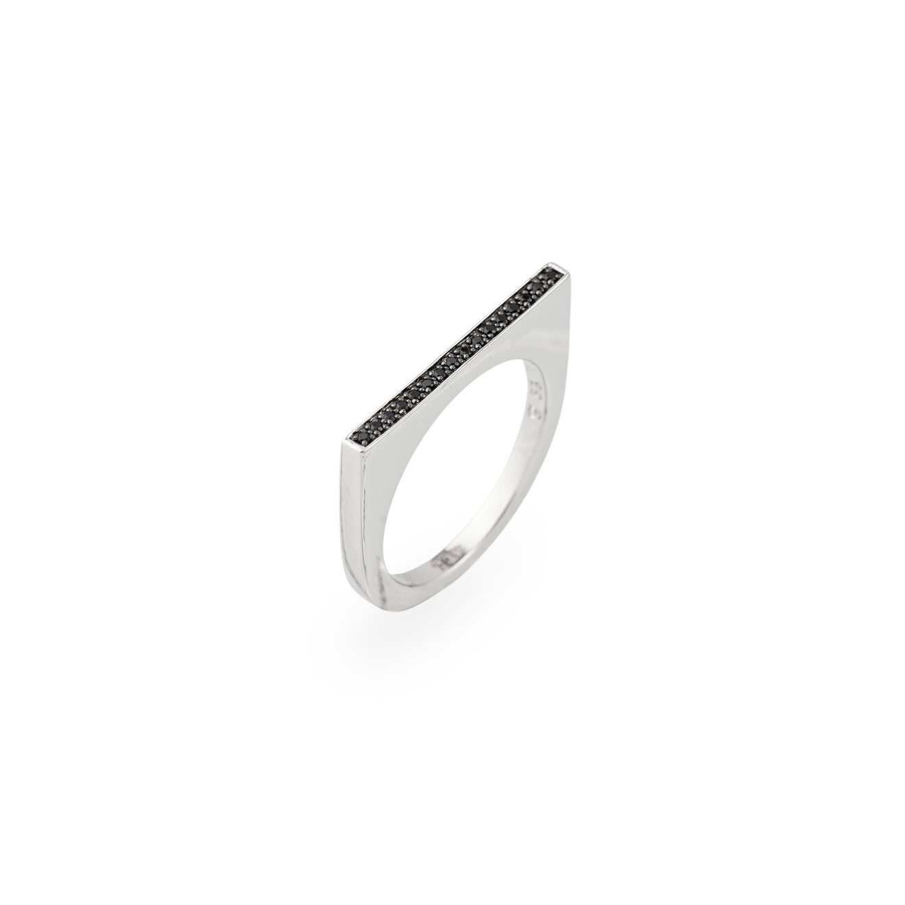 Tom Wood Серебряное кольцо Sleek Ring с черной шпинелью кольцо серебряное spiralis trio ring 18 мл