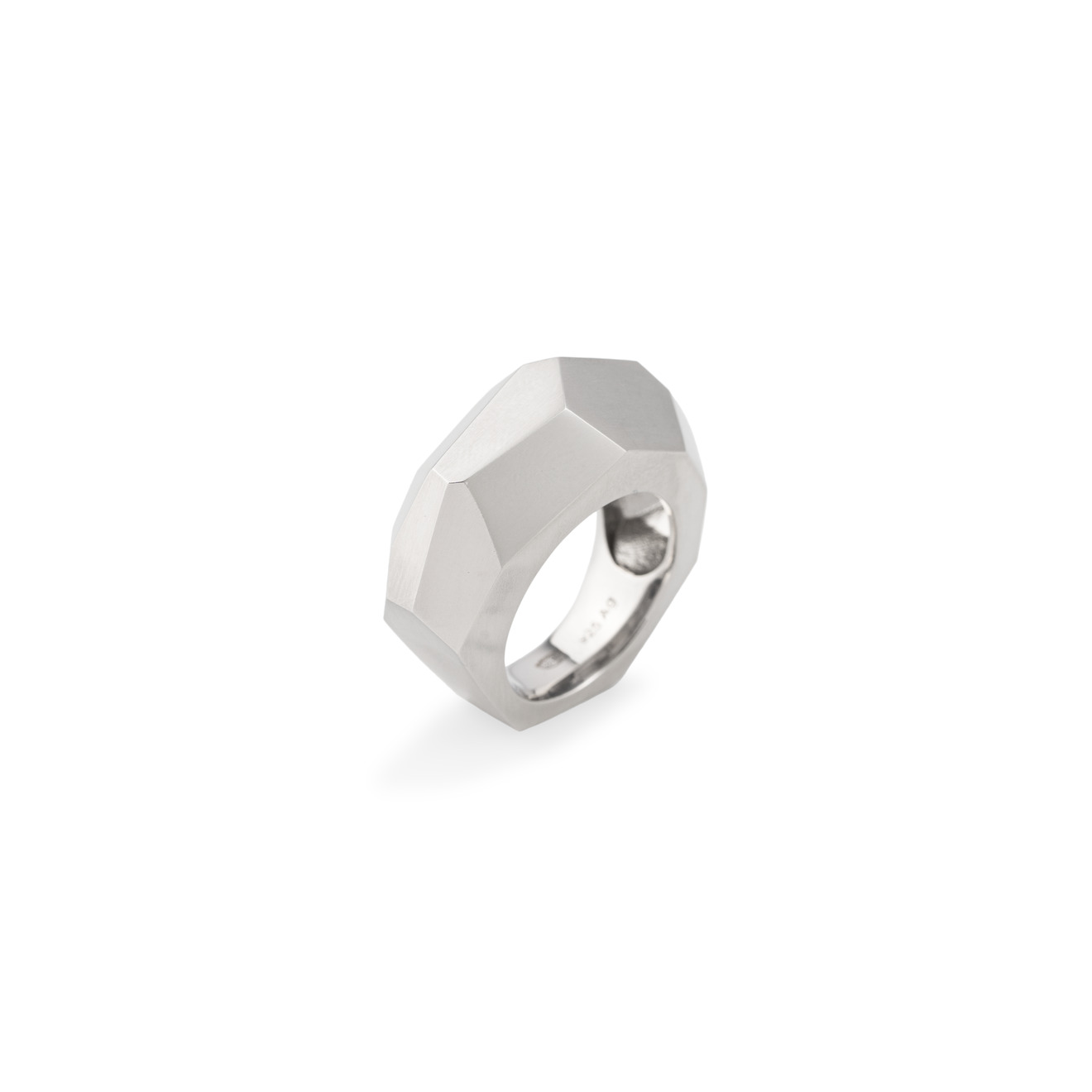 SKYE Граненое кольцо из серебра opus jewelry граненое кольцо из серебра с камнями game ring
