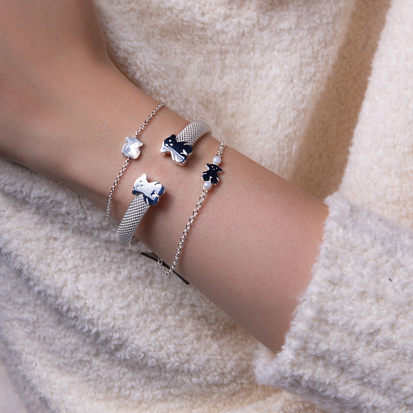 Mesh bracelet made of silver