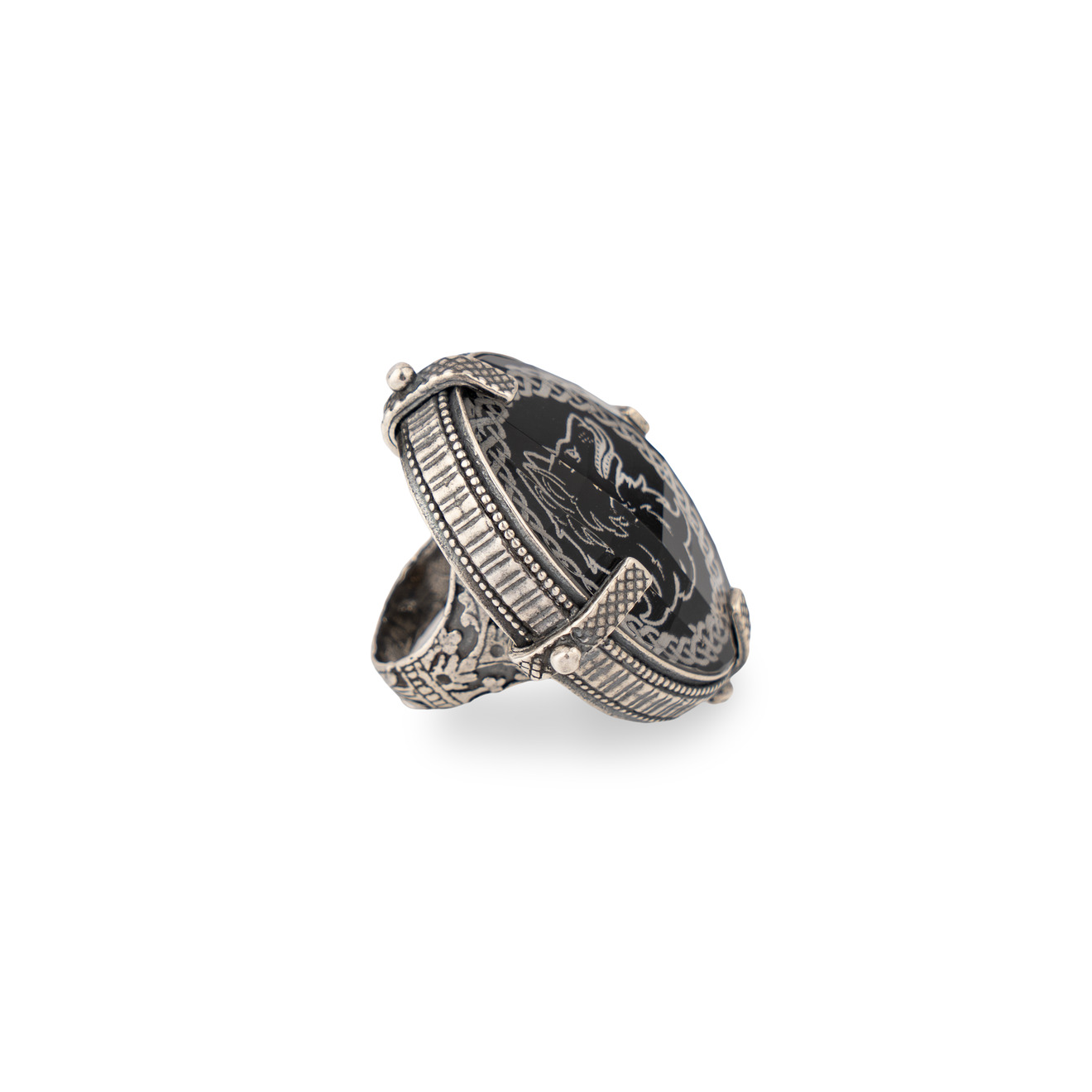 gem kingdom тонкое кольцо из серебра lizzy с дымчатым кварцем Gem Kingdom Черное кольцо из серебра со вставкой из хрусталя с волком
