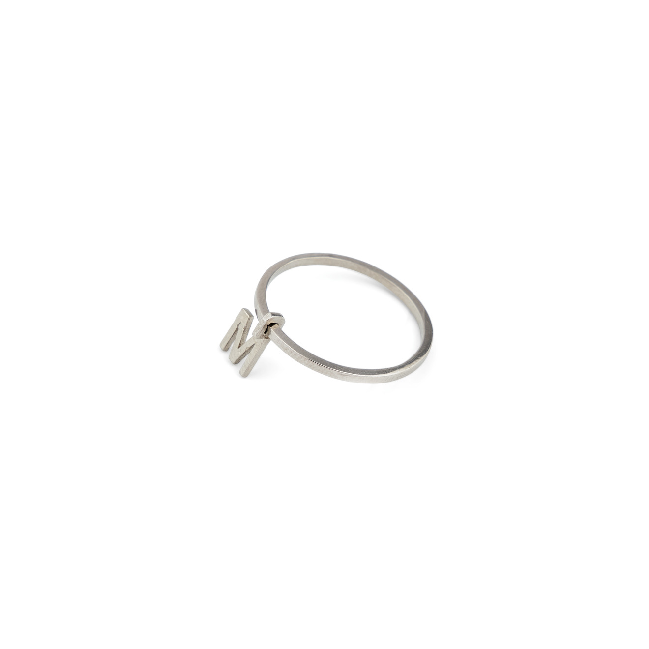 TONDEM Кольцо из серебра с буквой M tondem позолоченное кольцо печатка blank из серебра
