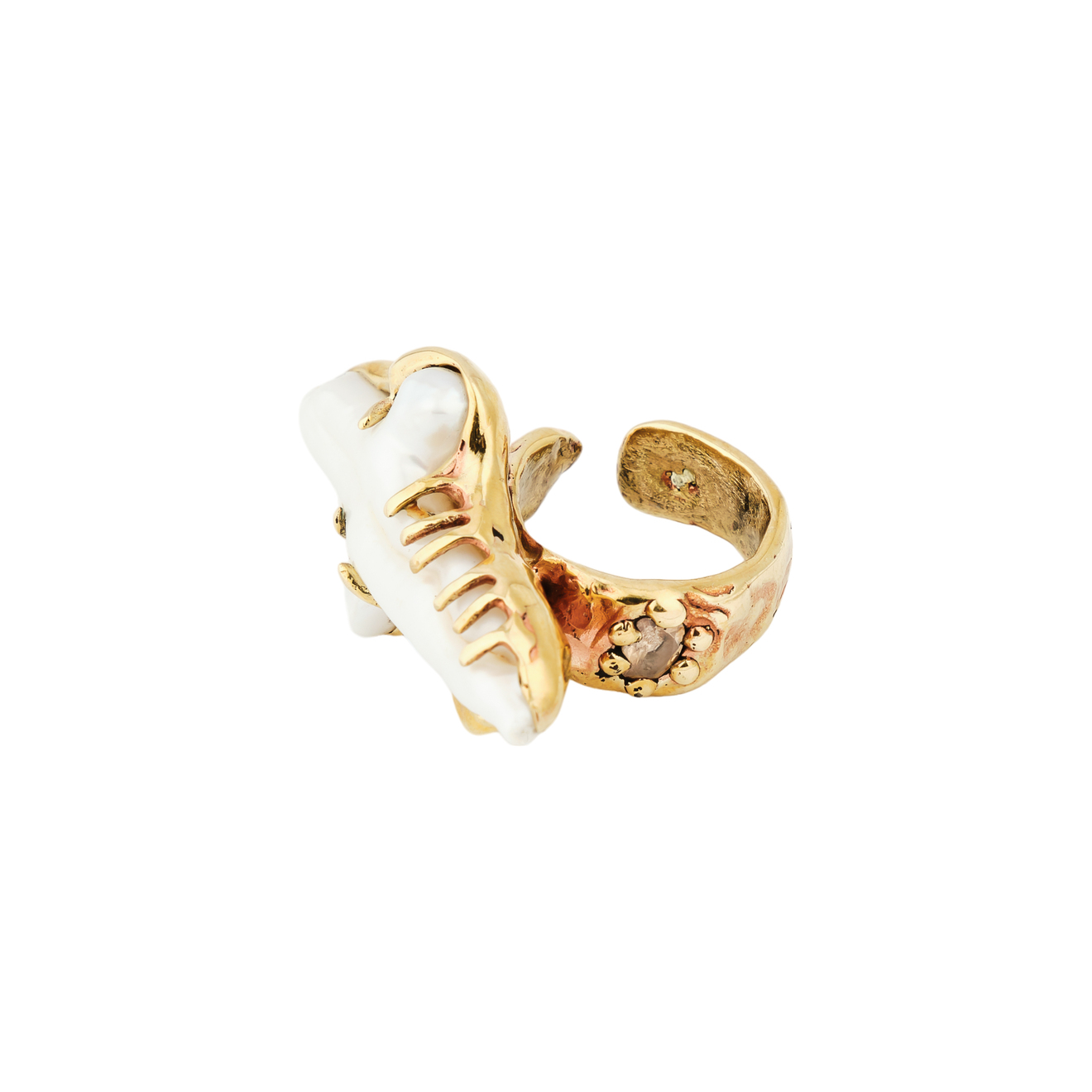 mineral weather золотистое кольцо змея из латуни Mineral Weather by Olhovsky Кольцо из латуни с жемчугом