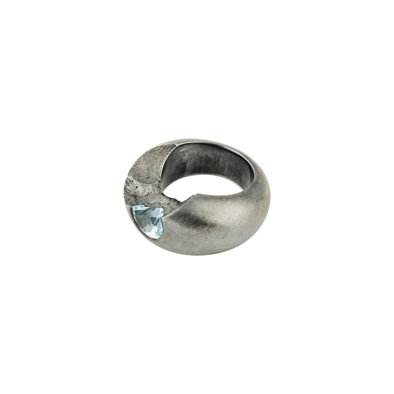 OSSA Кольцо из серебра с голубым топазом ossa кольцо печатка из серебра