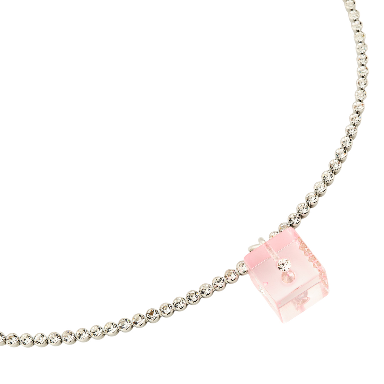 Marni Колье с розовым кубиком и кристаллами marni браслет с розовыми объемными кубиками и кристаллами