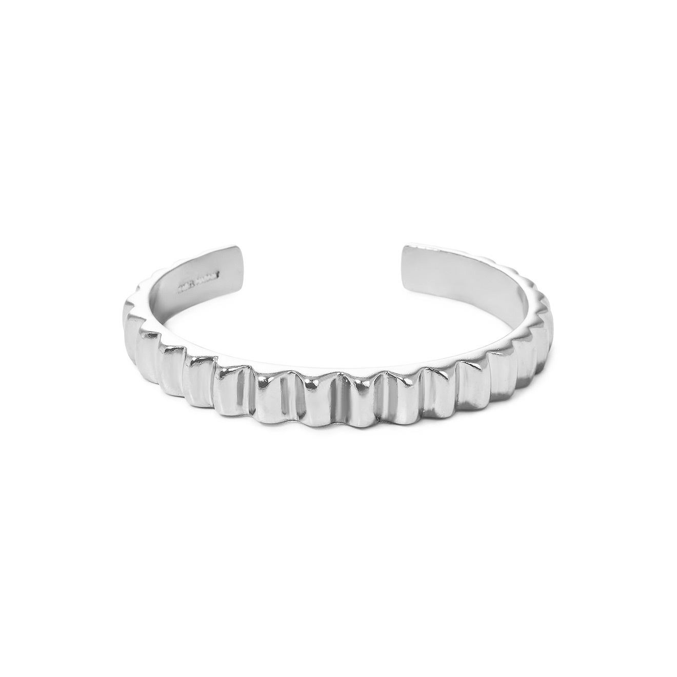 Unclosed bracelet with relief