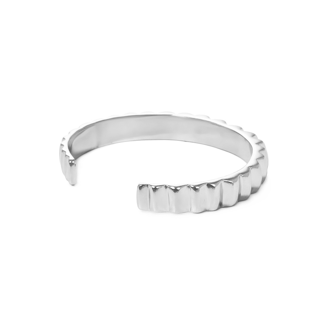 Unclosed bracelet with relief