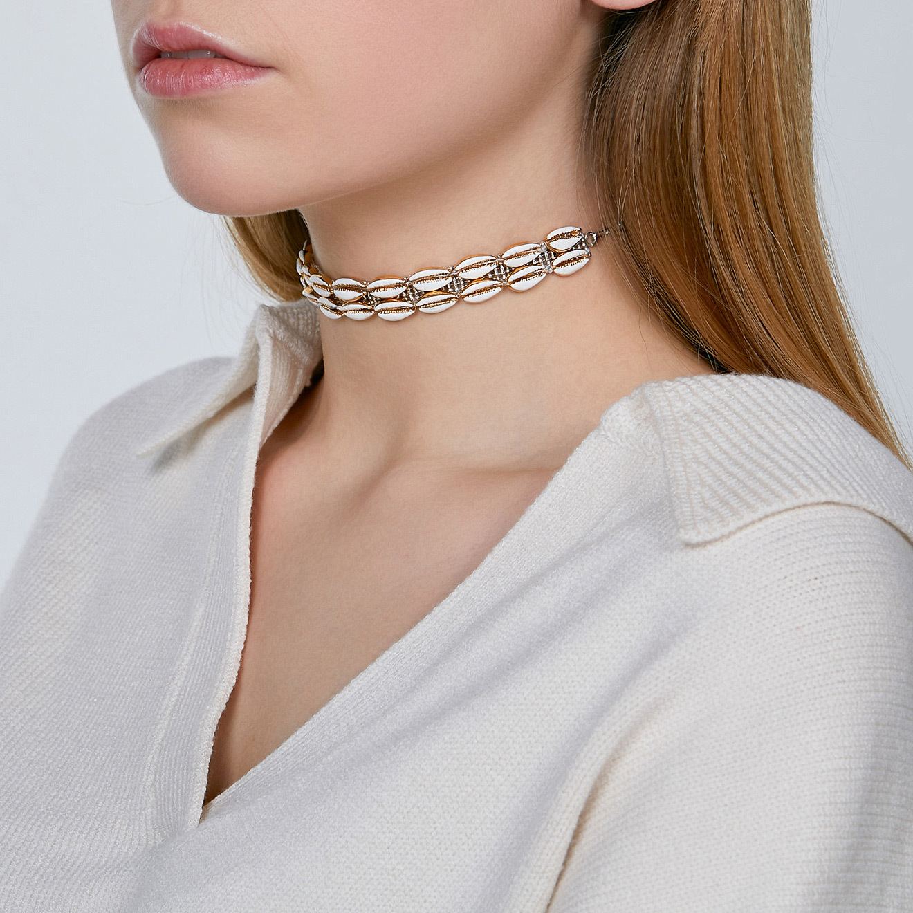Seashell choker with long chains