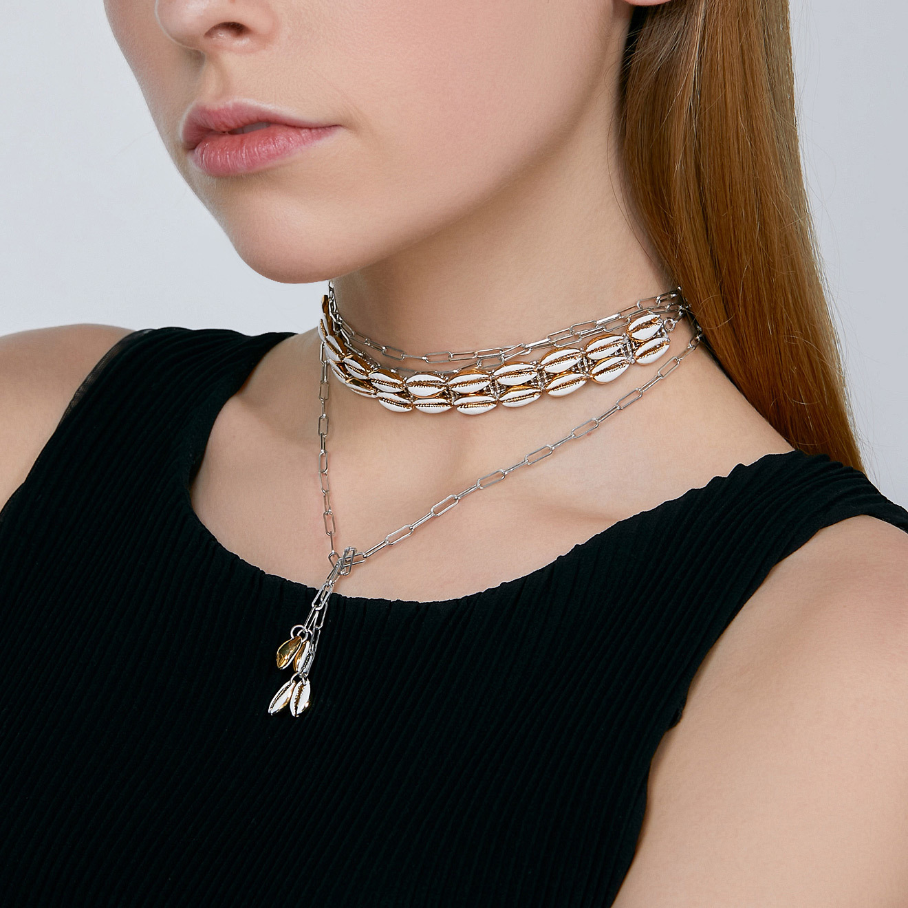Seashell choker with long chains