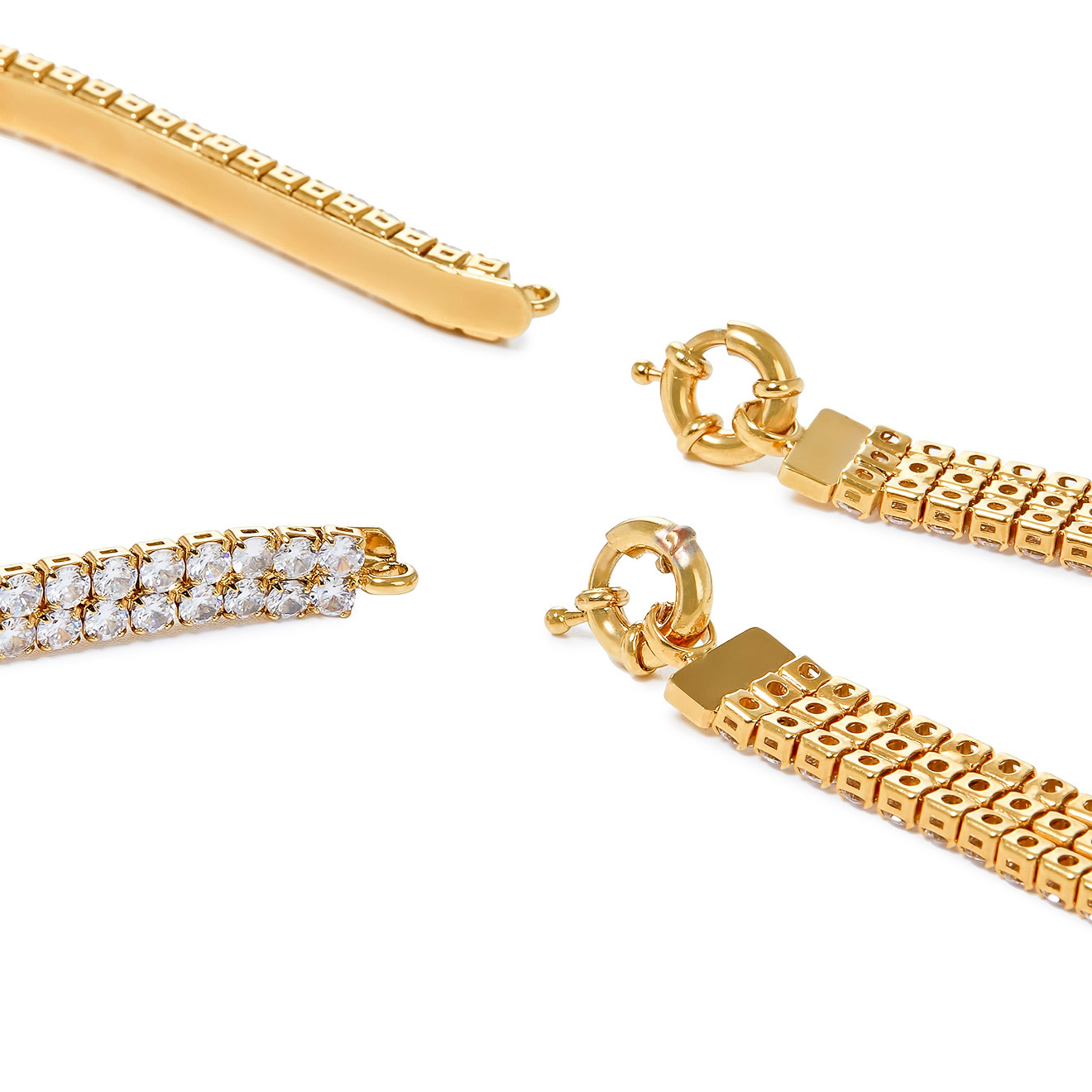 Gold-plated bezel with triple crystal pendants