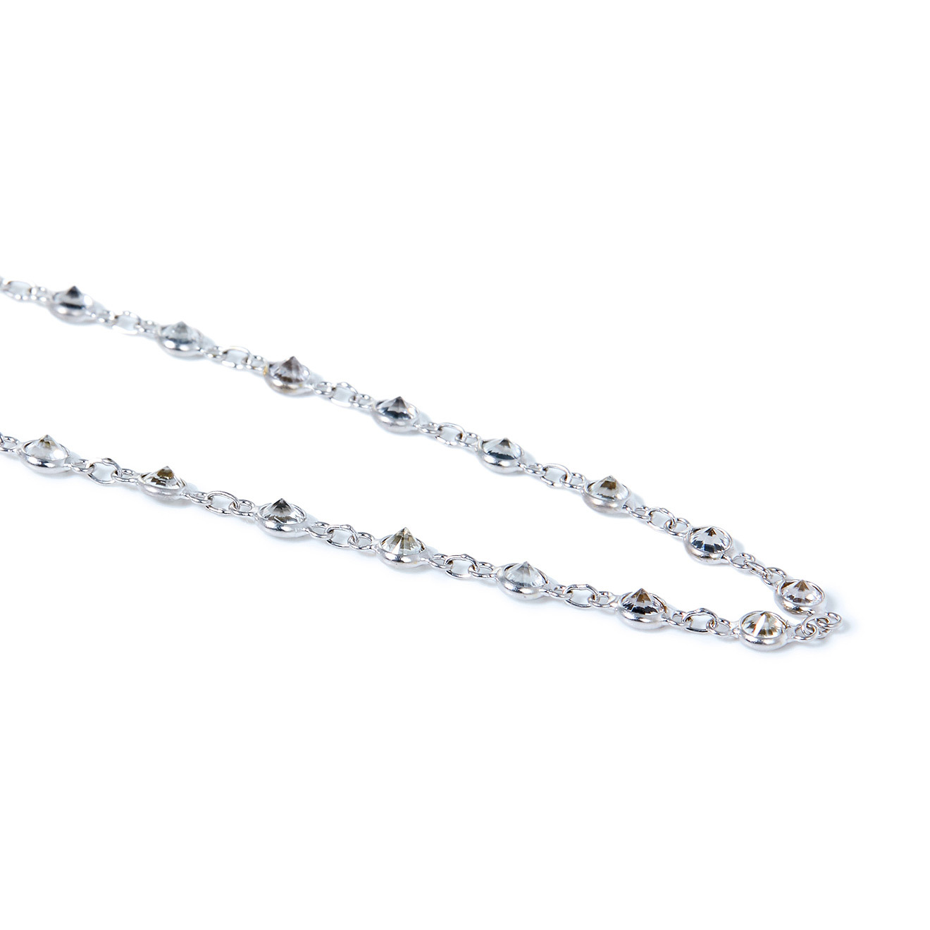 White gold sautoire with white sapphires