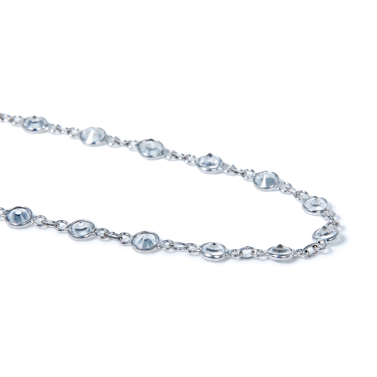 White gold bracelet with white sapphires