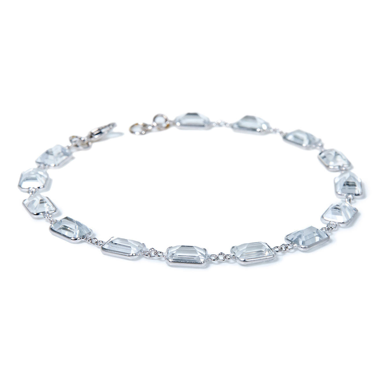 White gold bracelet with white topaz