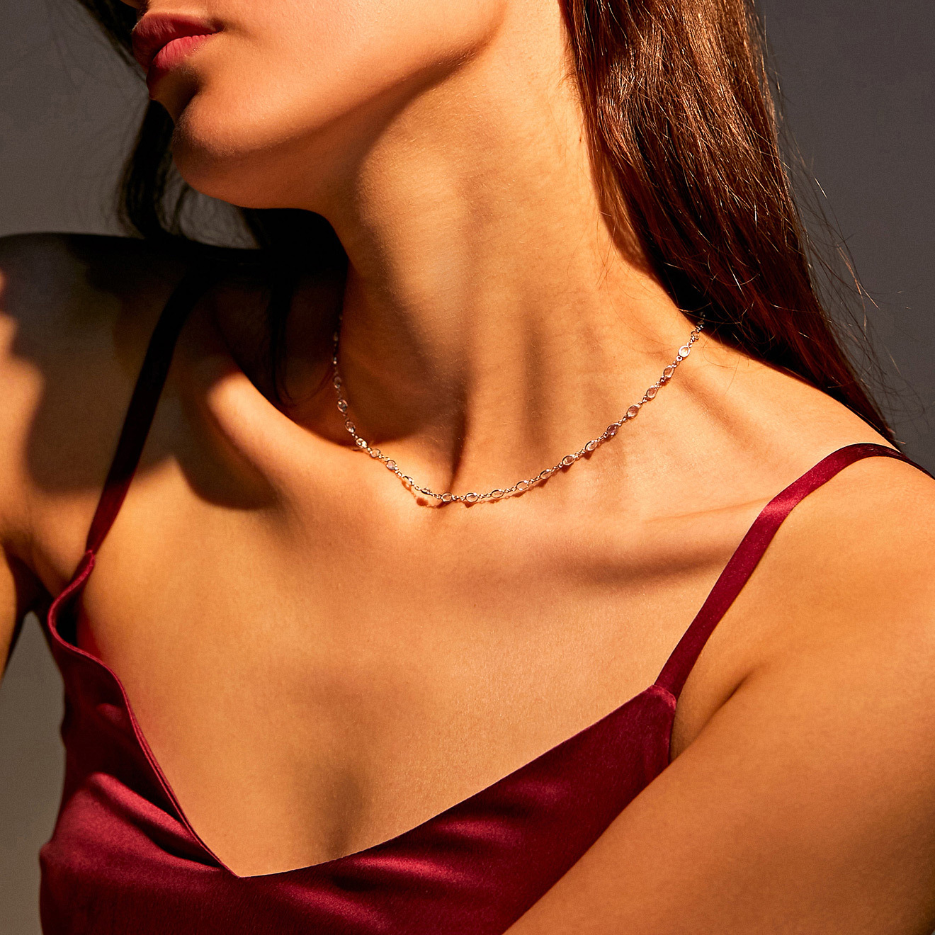 White gold necklace with moonstone