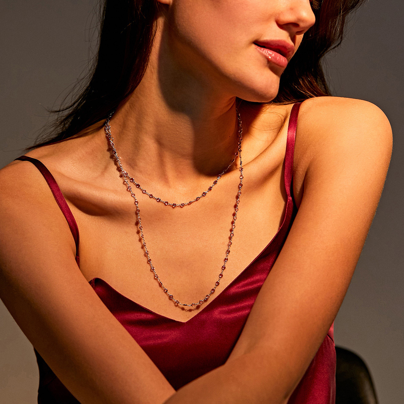 White gold sautoire with pink sapphires