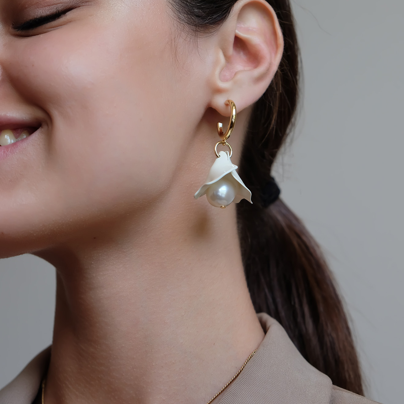 earrings with white petals and pearls