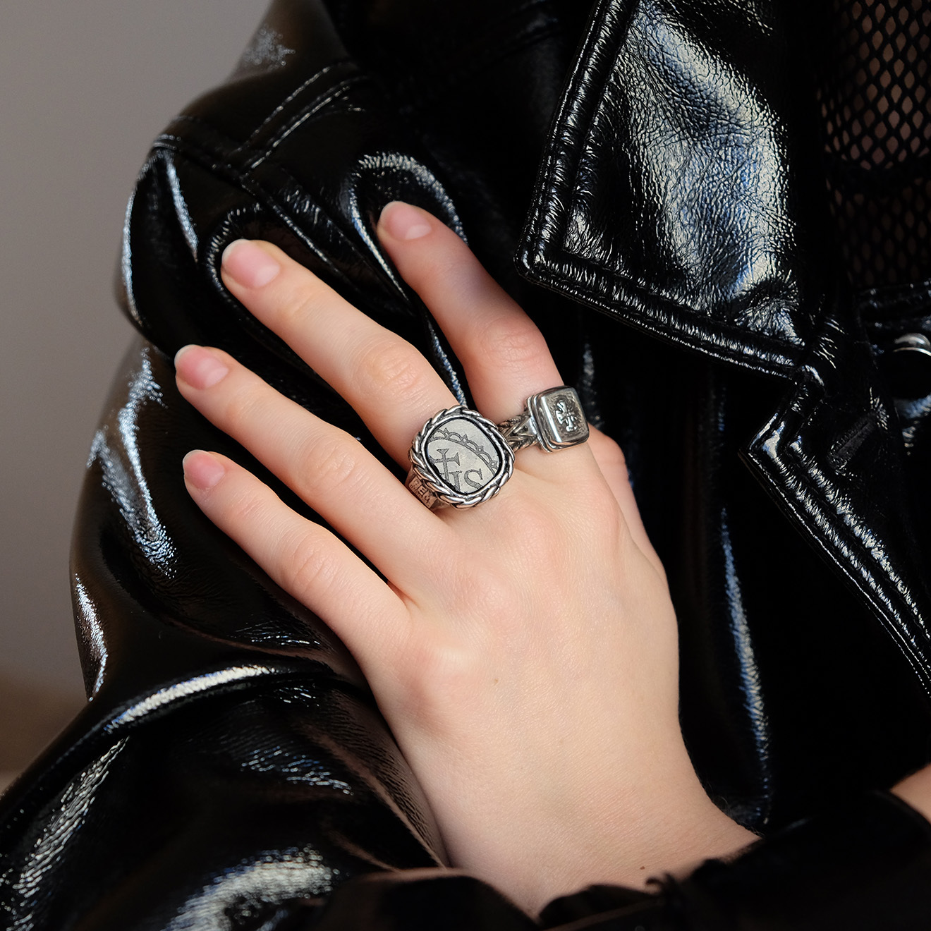 Signet ring made of silver with onyx