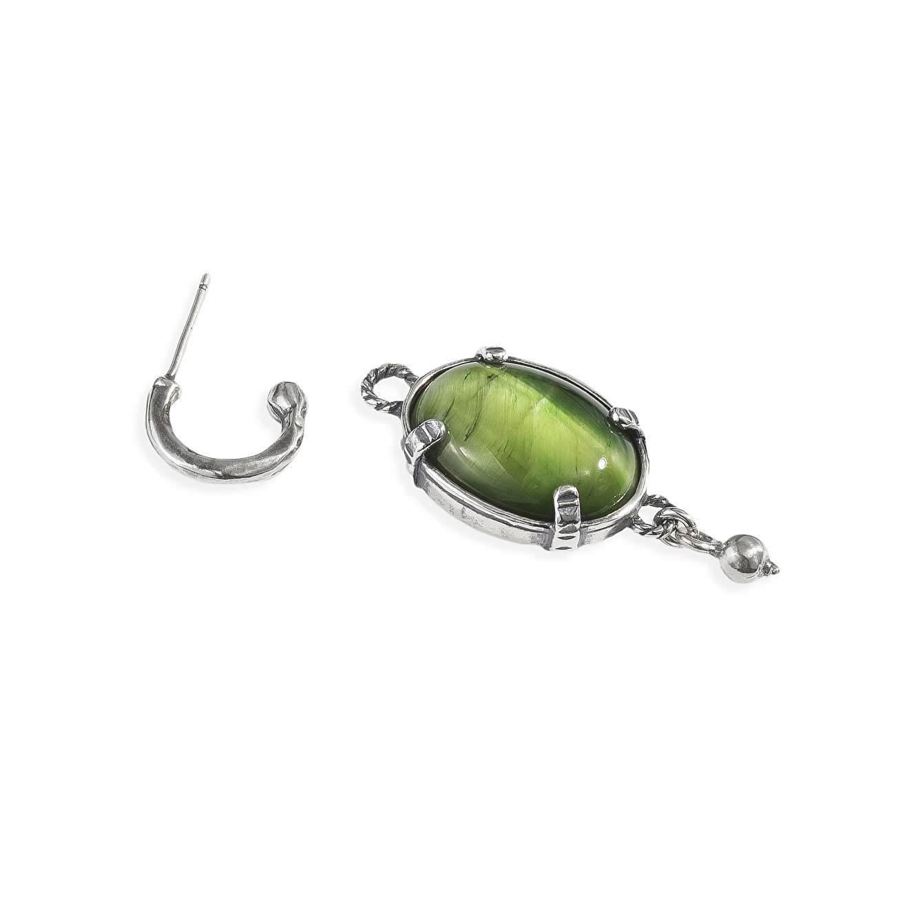 Silver earrings with tiger eye