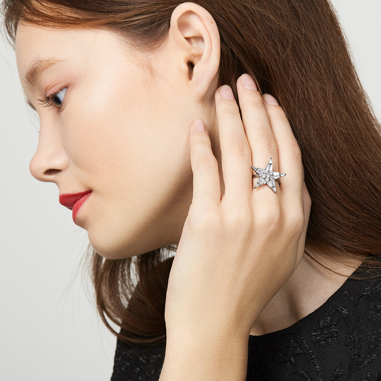 star ring with crystals