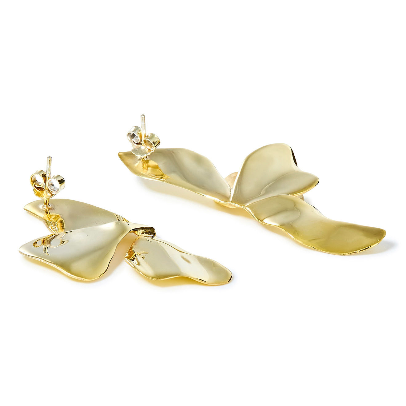 Gold-plated asymmetric earrings with petals