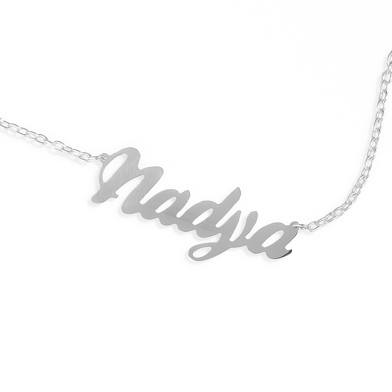 Именная подвеска Nadya из серебра на цепочке