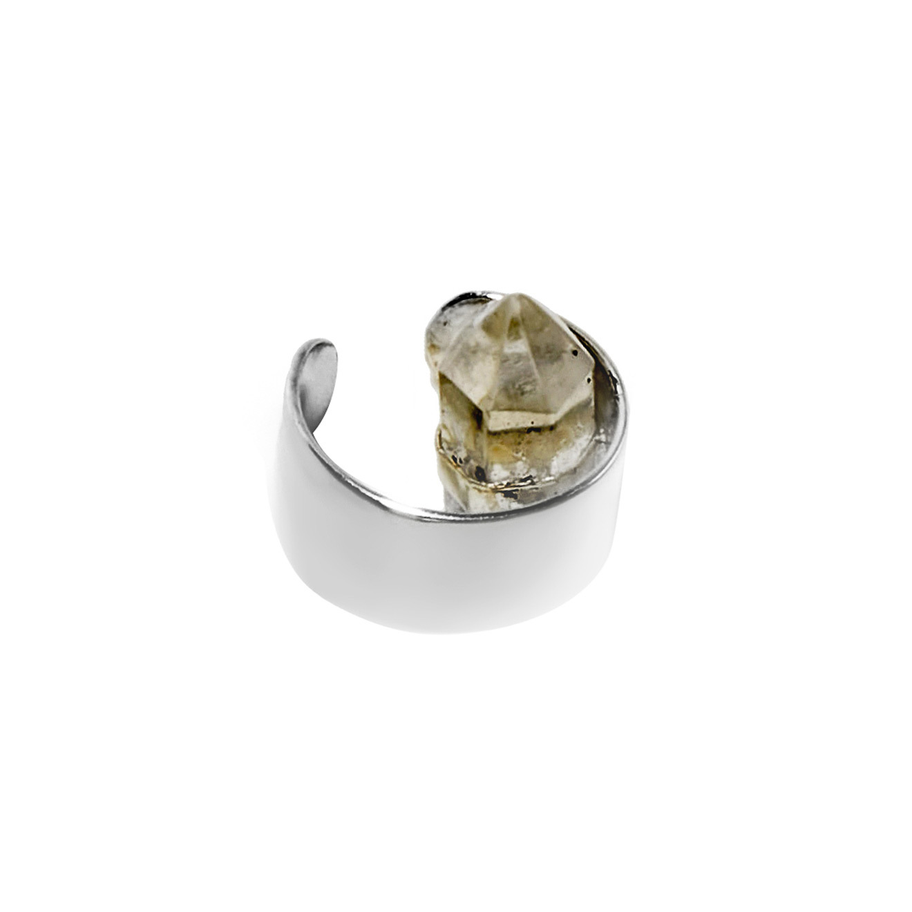 Wide cuff with quartz