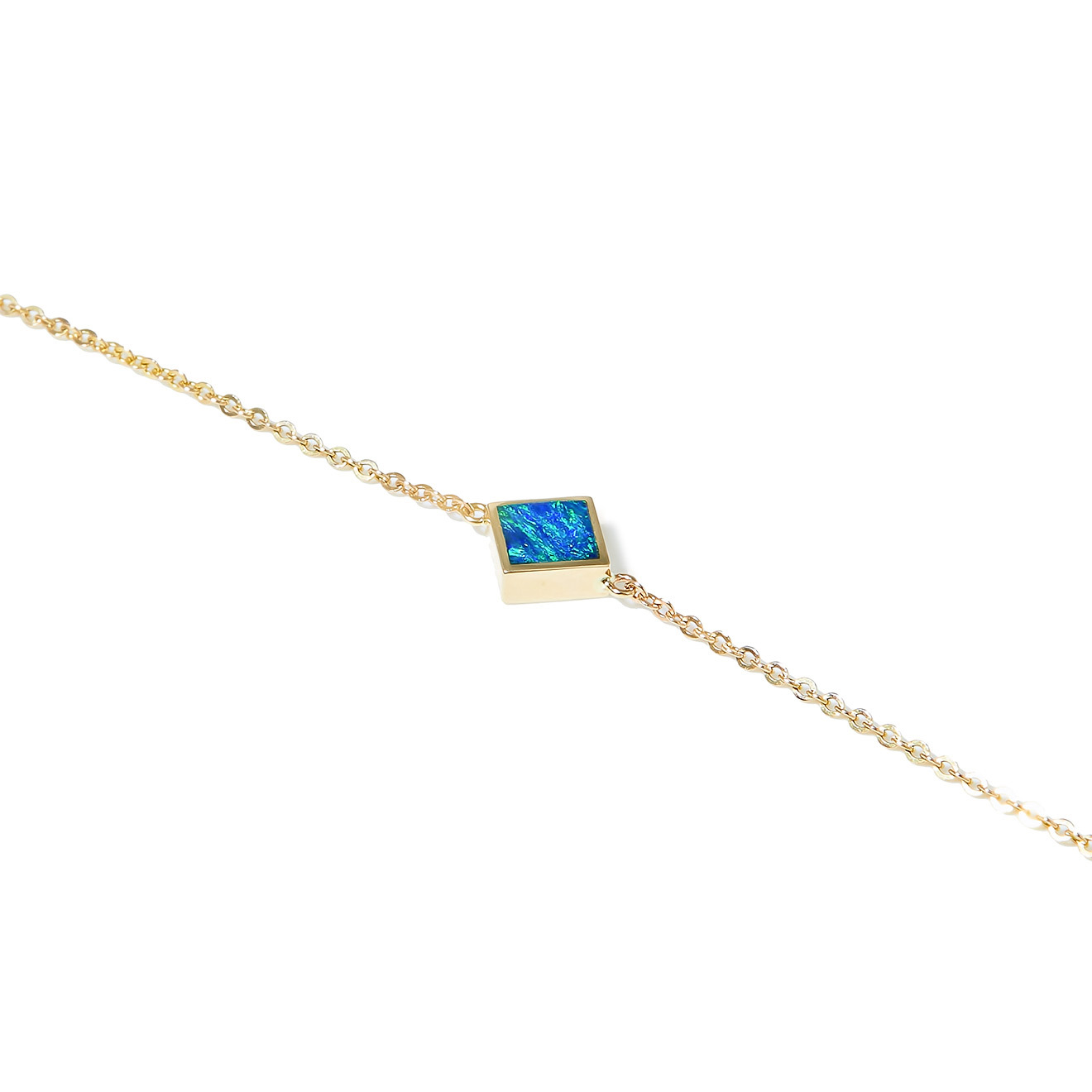 Diamond bracelet made of gold with opal