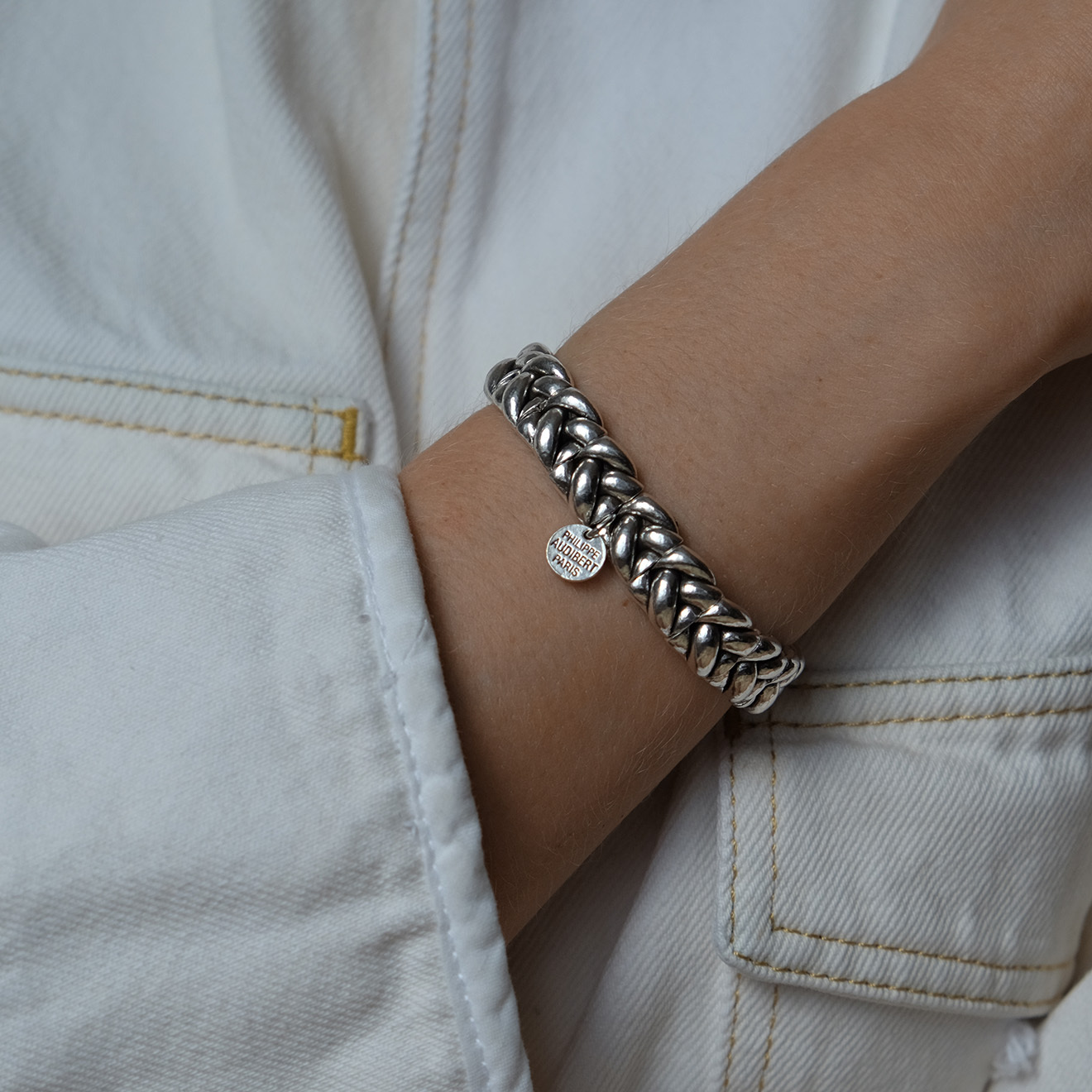 Серебристый браслет Braided