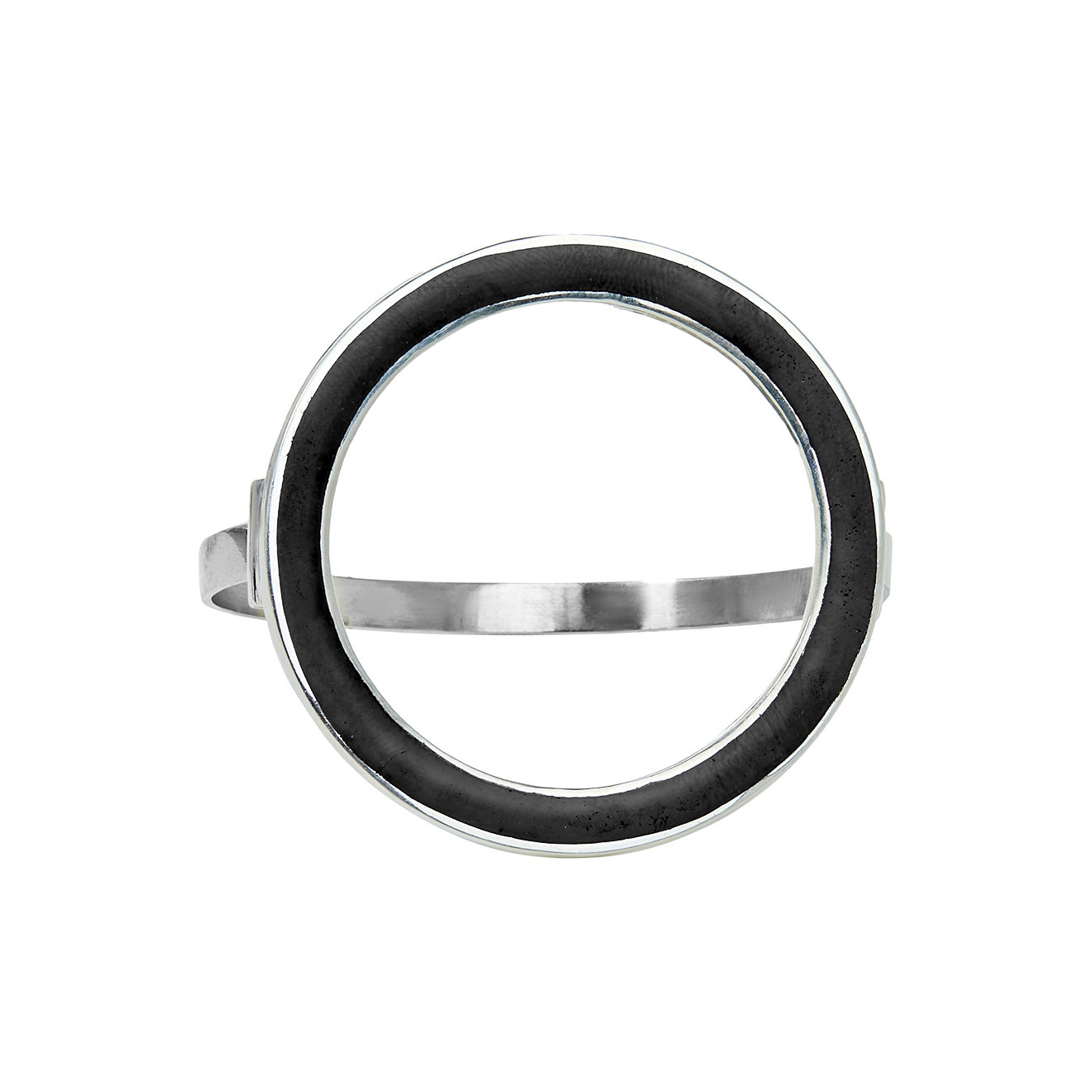 Silver circle bracelet with dark enamel