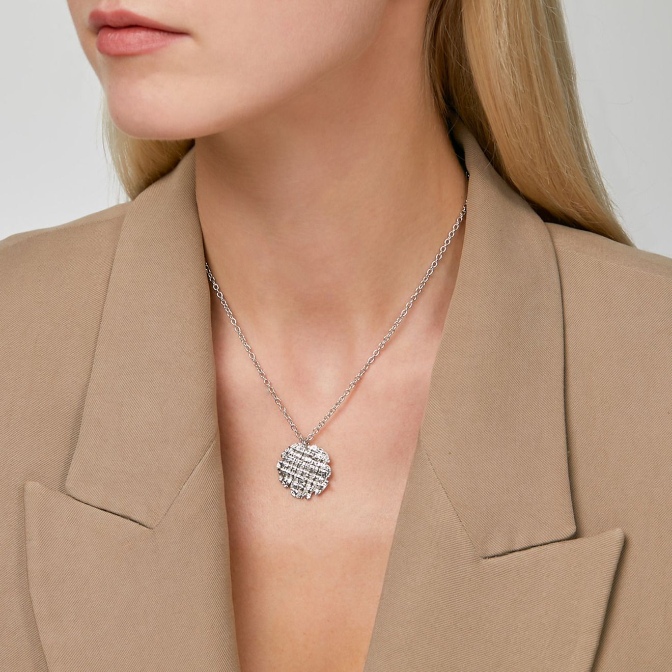 Серебристое колье TWEED