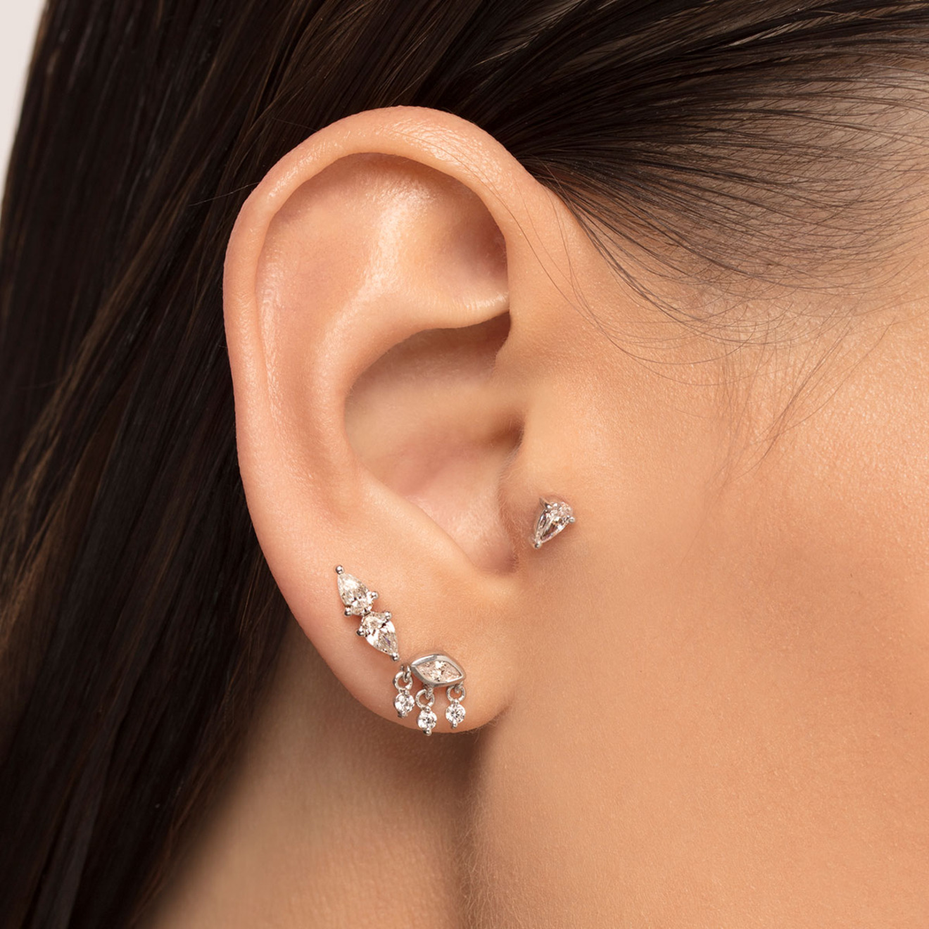 Wrap-awning made of silver with zirconium, from the Piercing collection