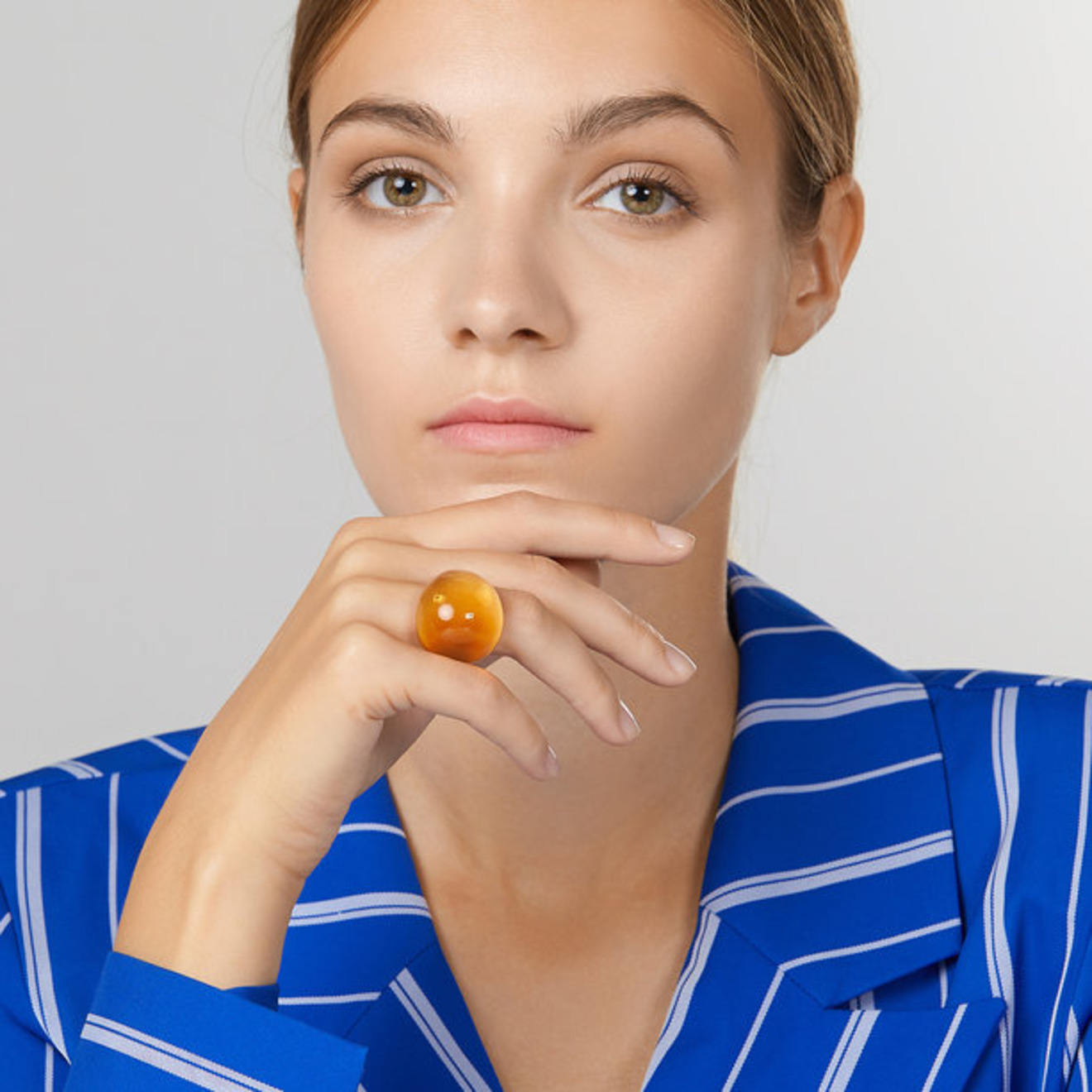 Кольцо Amber crystal cabochon
