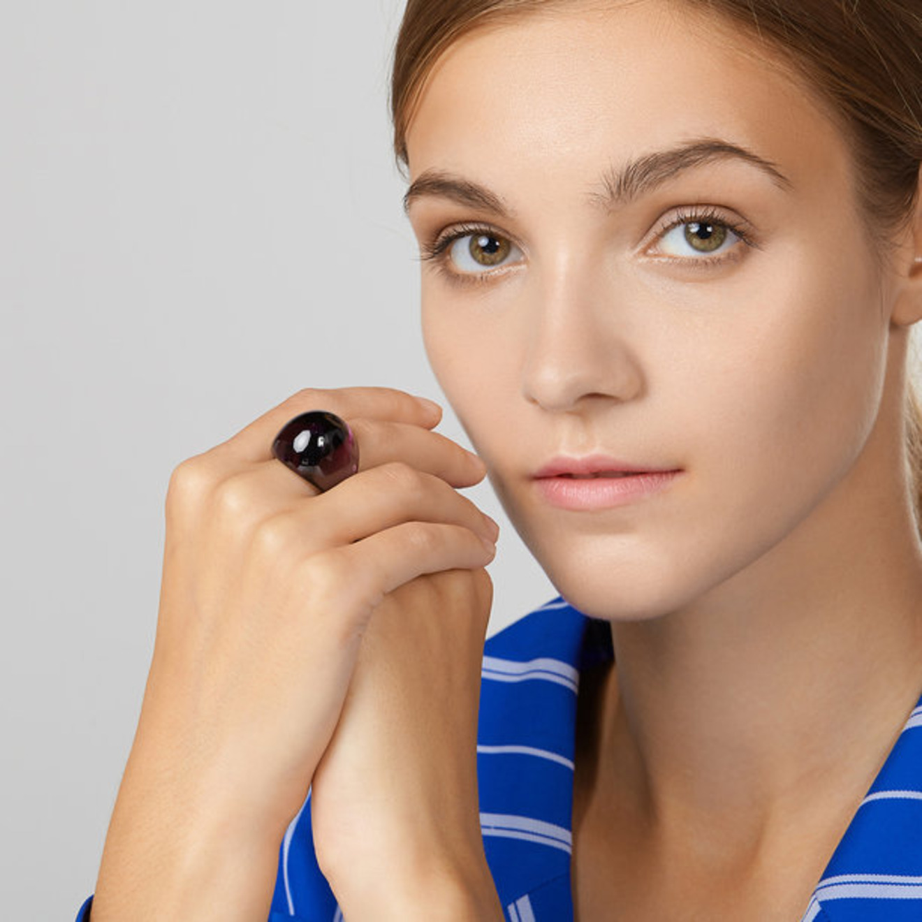 Кольцо Purple crystal cabochon