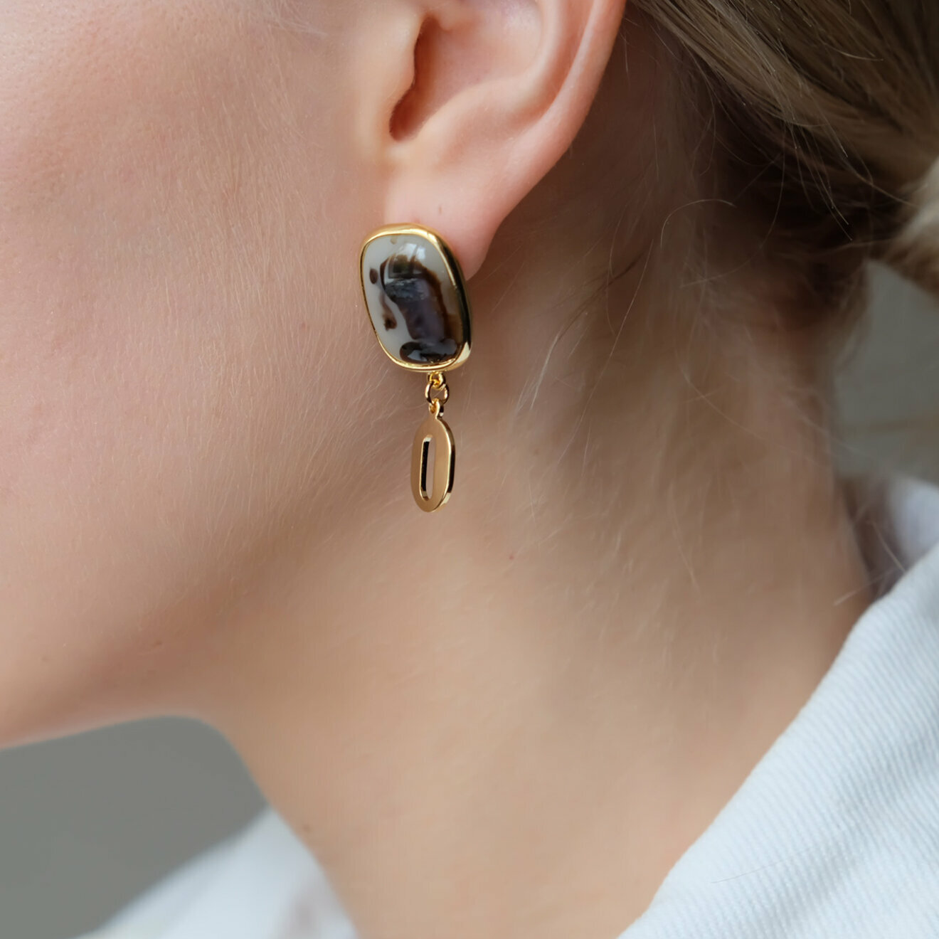 poussettes with black-mother-of-pearl stones