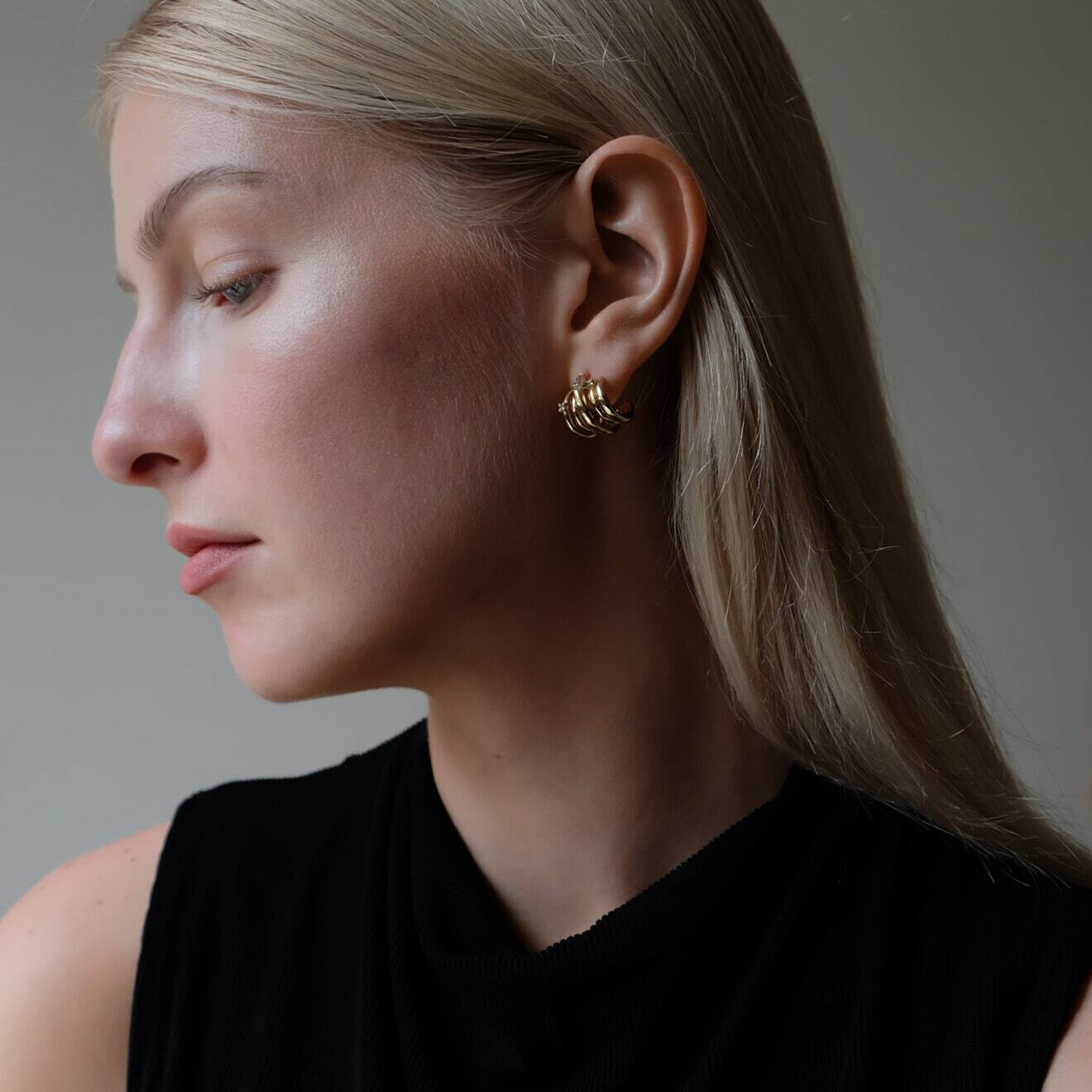 asymmetric spring-like beads with crystals