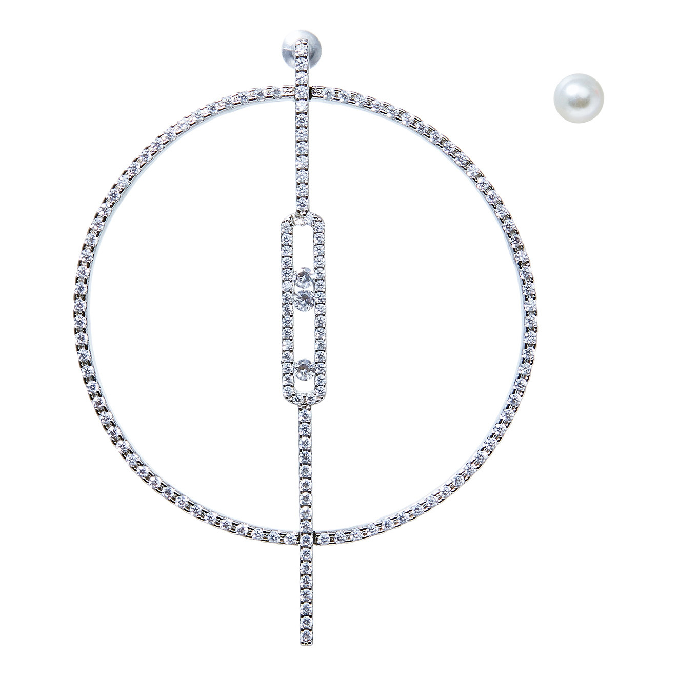 Asymmetric earrings with crystals and pearls