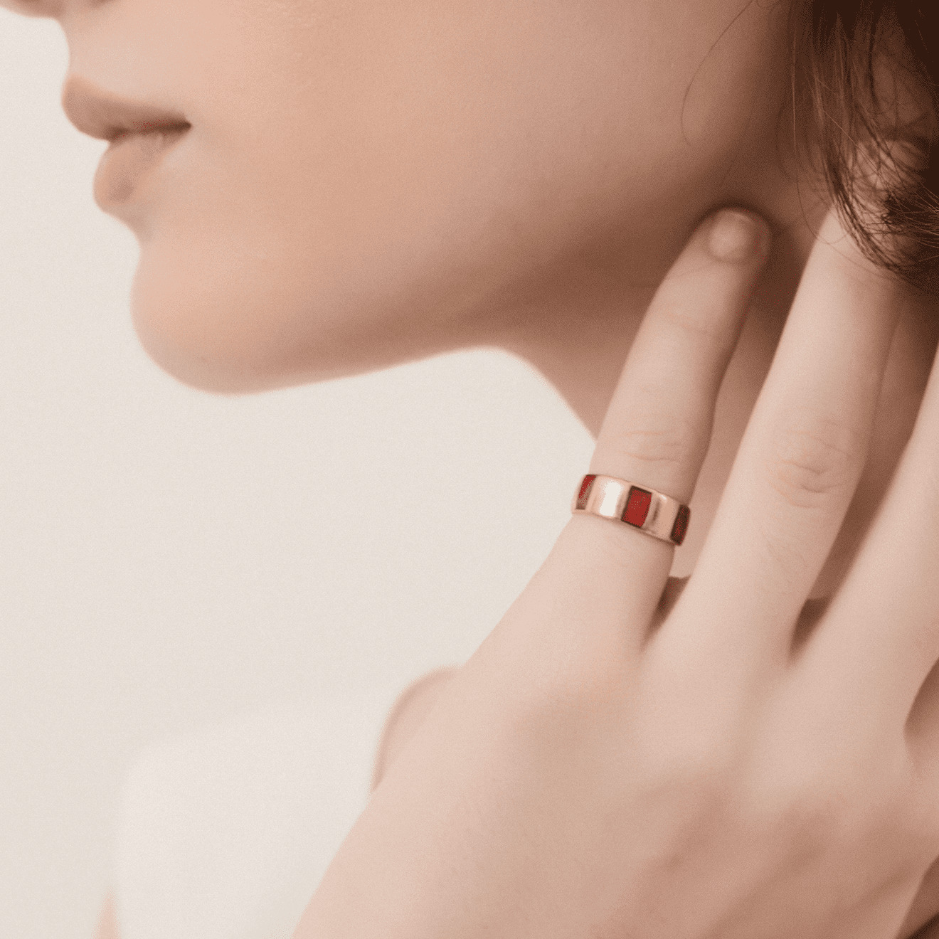 Позолоченное кольцо с красной эмалью ENAMEL KNUCKLE