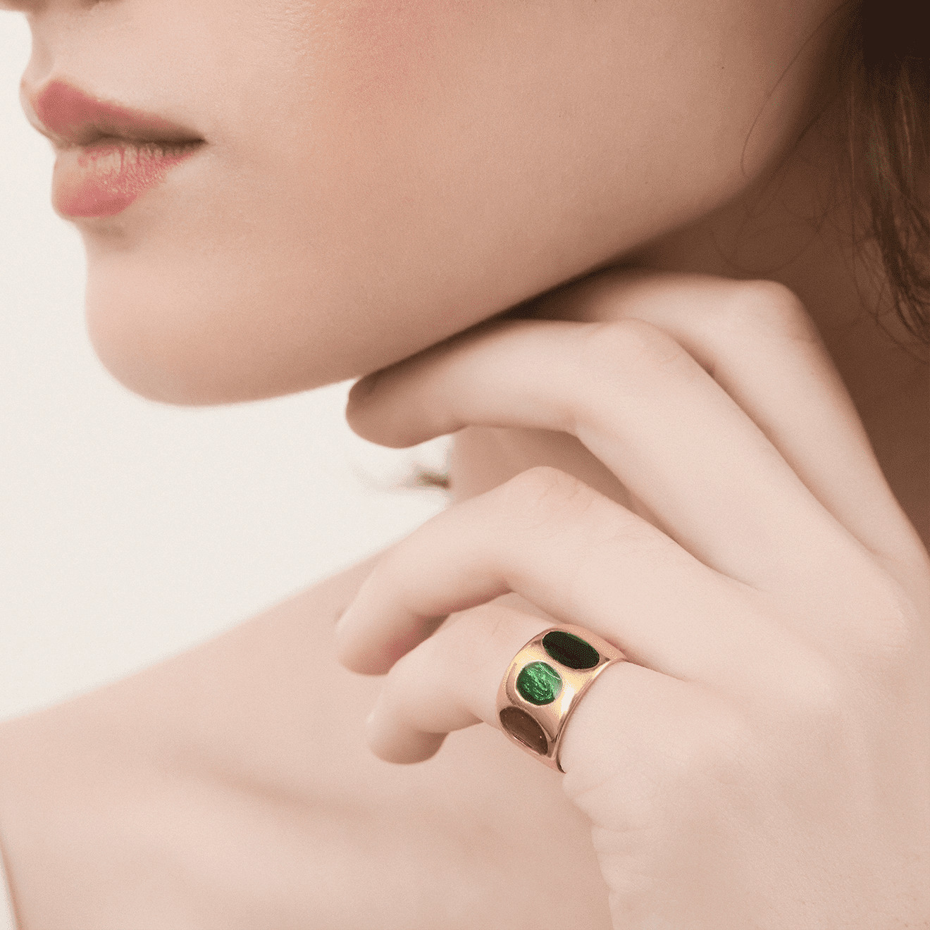 Позолоченное кольцо с цветной эмалью ENAMEL TRICOLOR