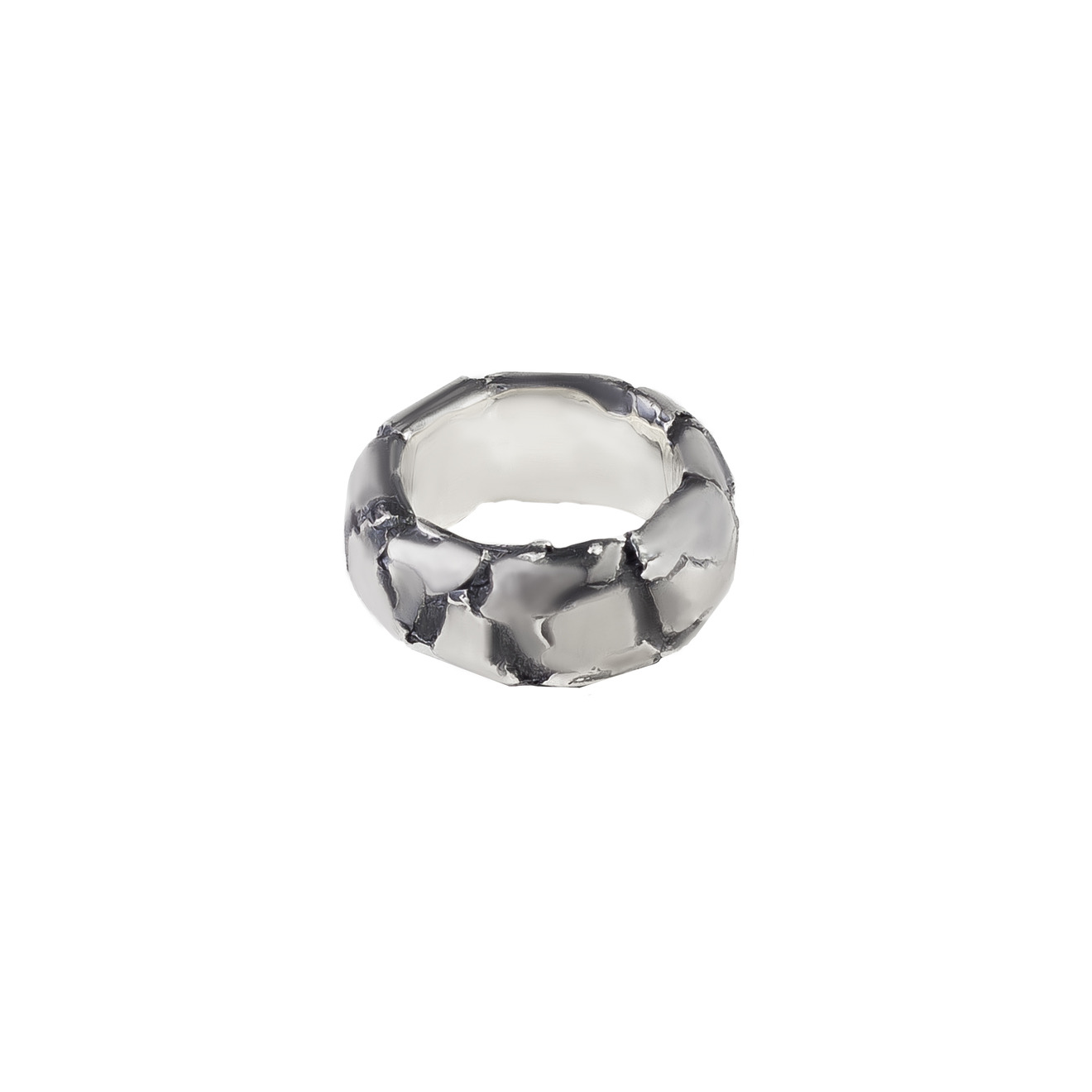 Silver ring with cracks