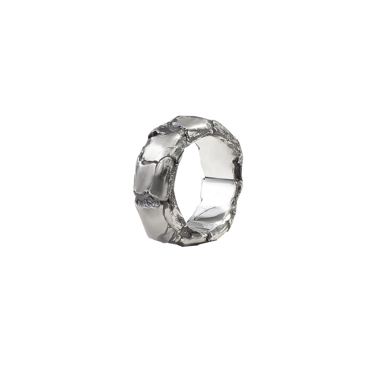 Silver ring with cracks