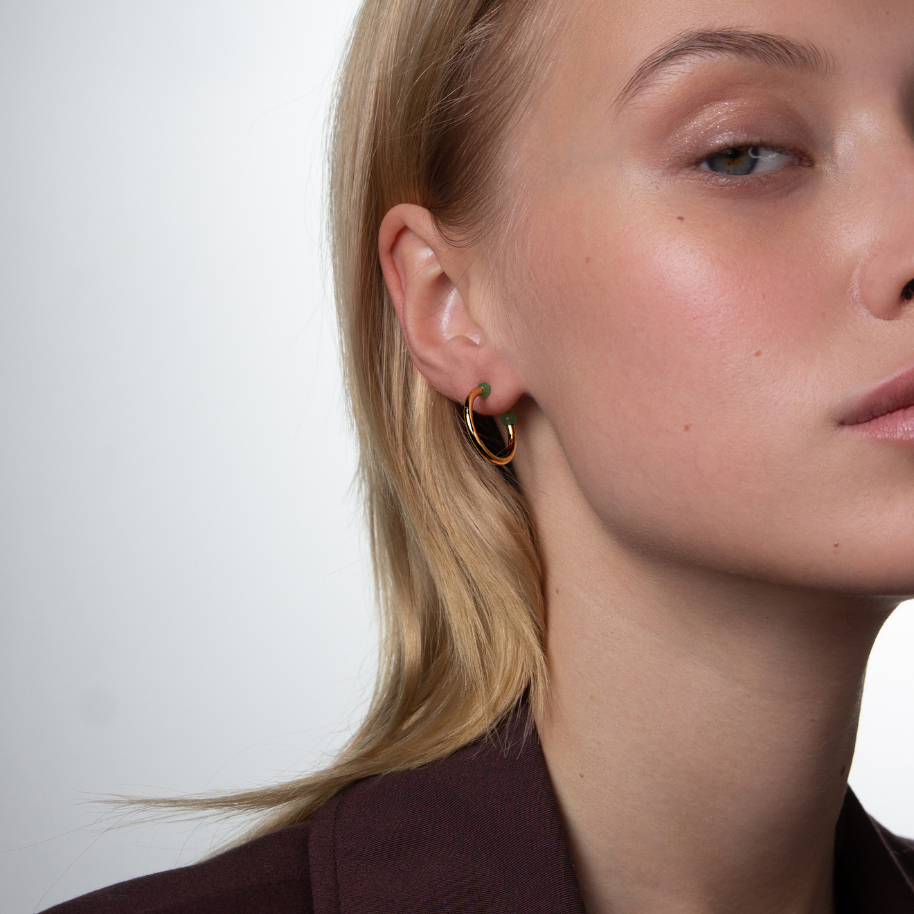 Small Batala earrings made of silver with vermeil coating with chrysoprase